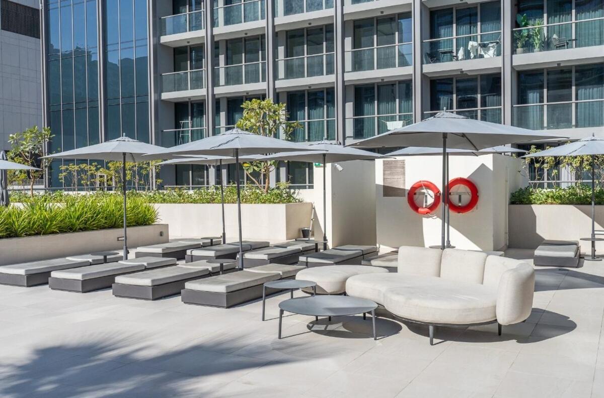 Sophisticated In Downtown - Burj Views From Apartment