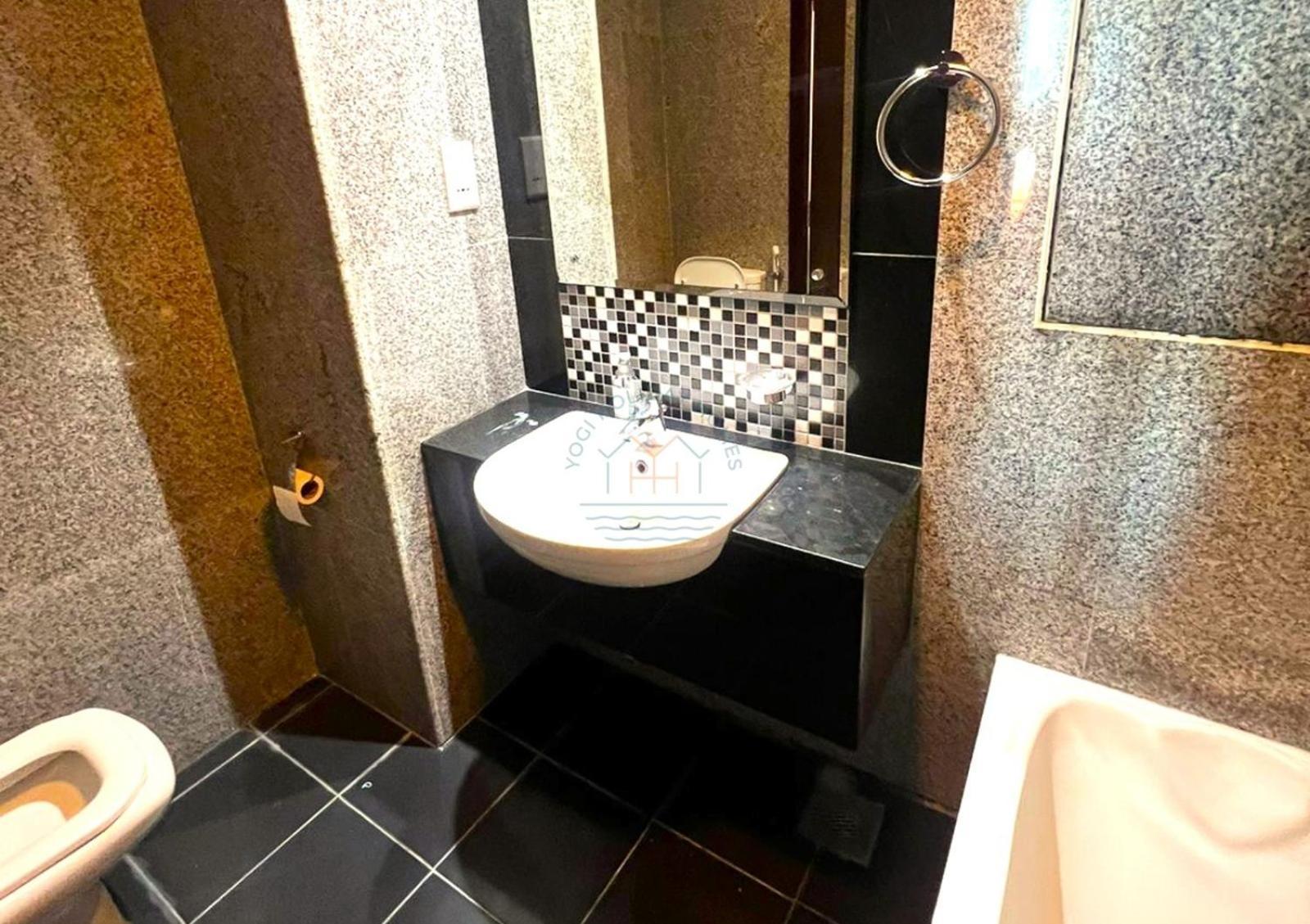 Modern & Cozy 1-br In Business Bay Apartment *