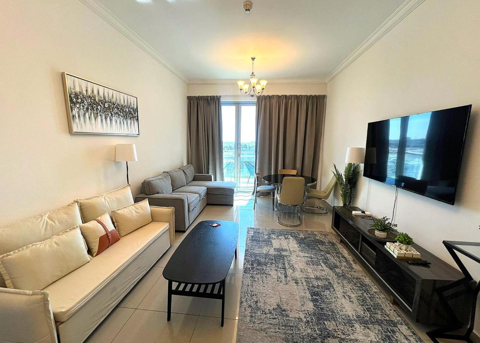 Apartment Modern & Cozy 1-br In Business Bay *