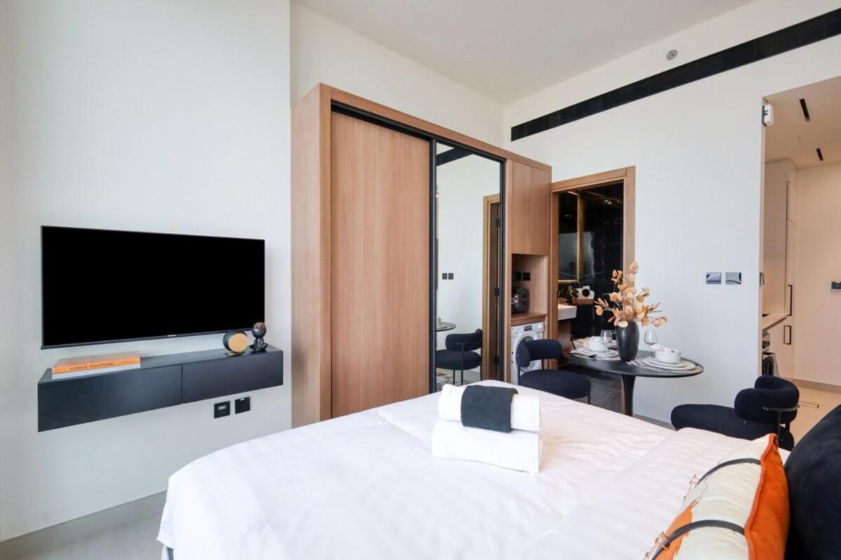 Cosy In Binghatti House Dubai