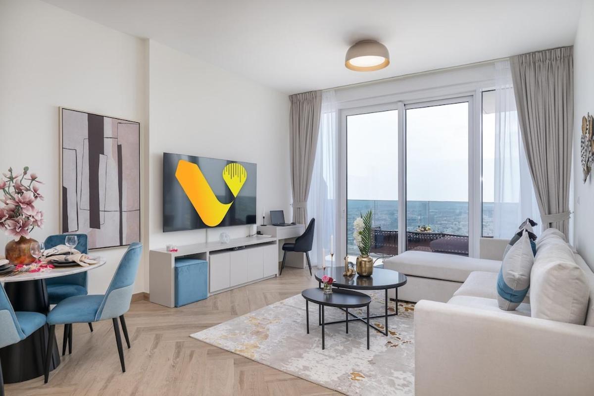 Vogue Al Wasl 1 West 33rd Floor With Sea View , Prime Location Walkable To Metro, Easy Access To Sheikh Zayed Road & World Trade Centre *