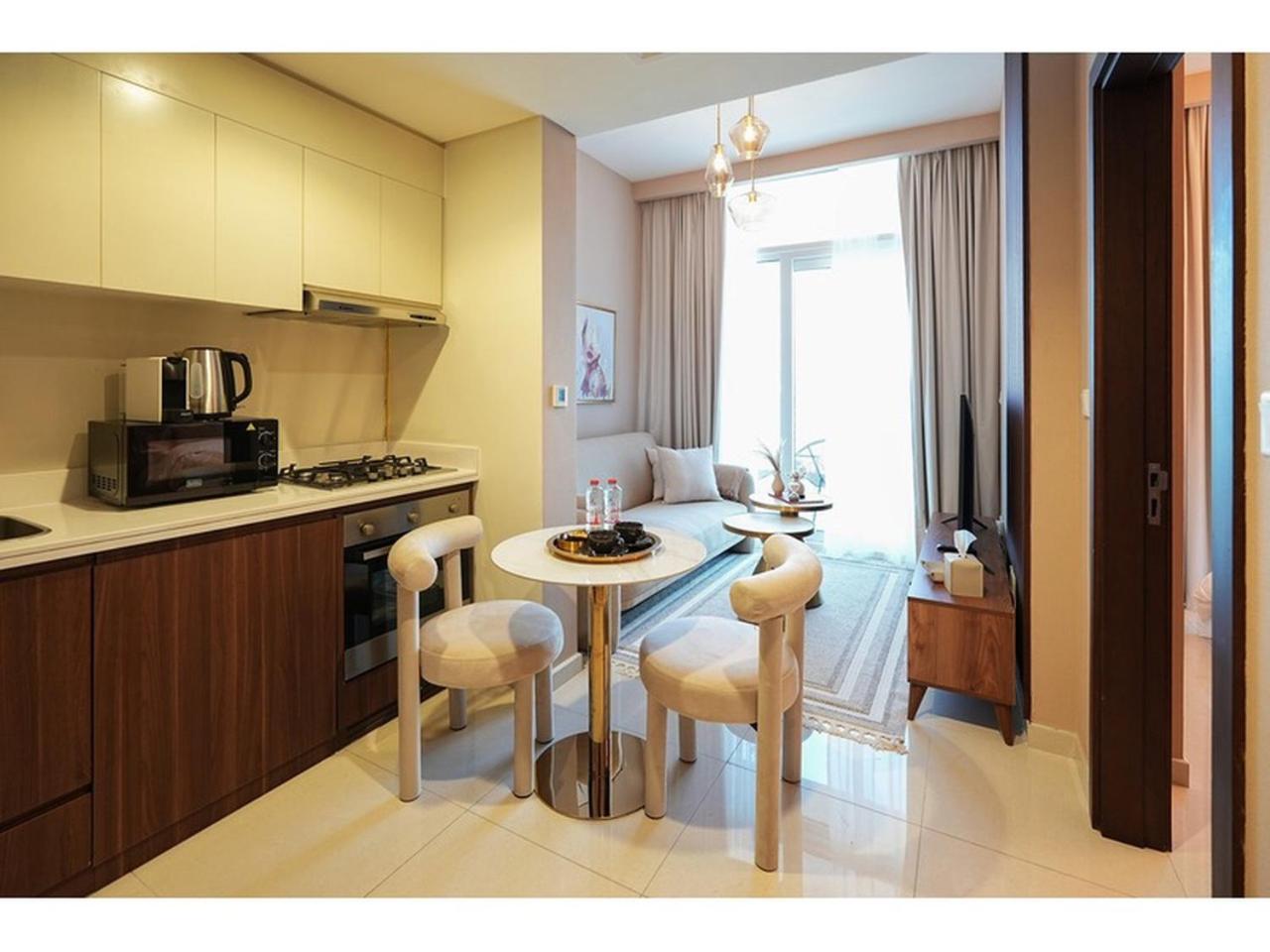 Apartment Keyrock Living - Stylish 1br With Pool Access Dubai