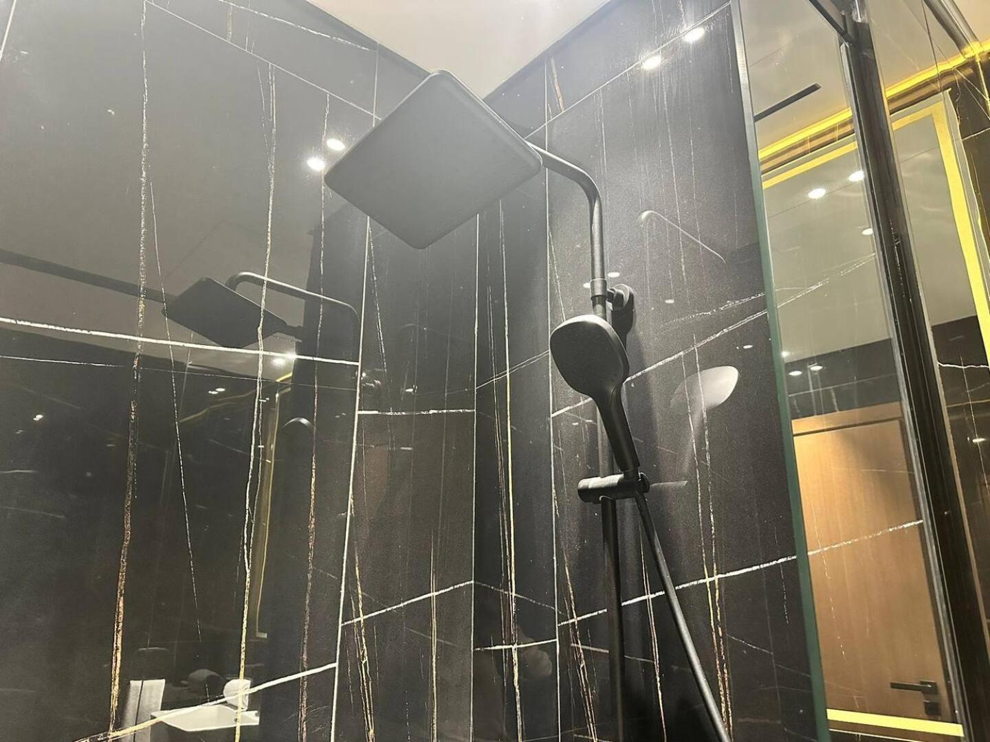 Stylish 2 Bedroom With Private Pool Jvc * Dubai