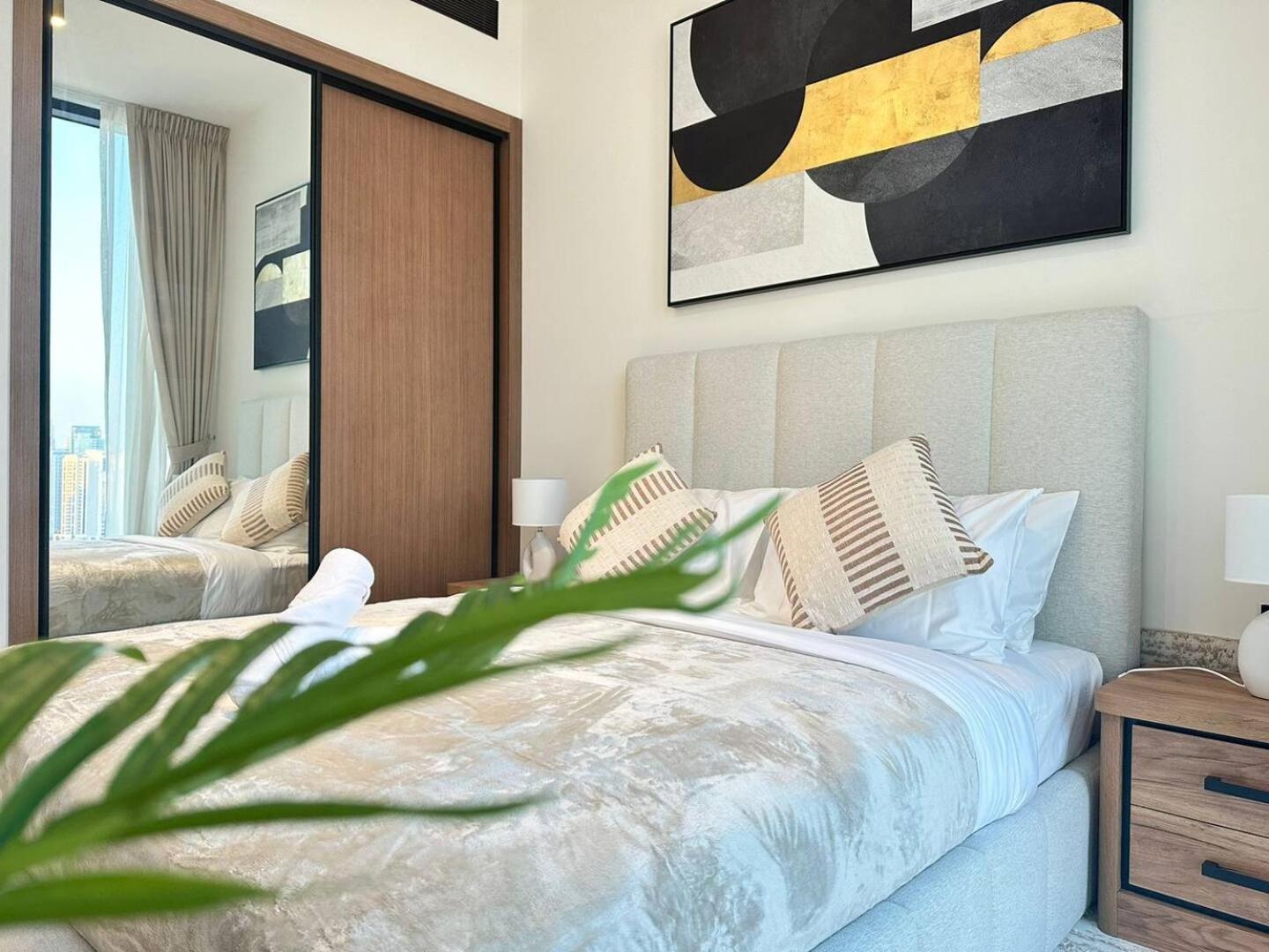 Apartment Stylish 2 Bedroom With Private Pool Jvc *