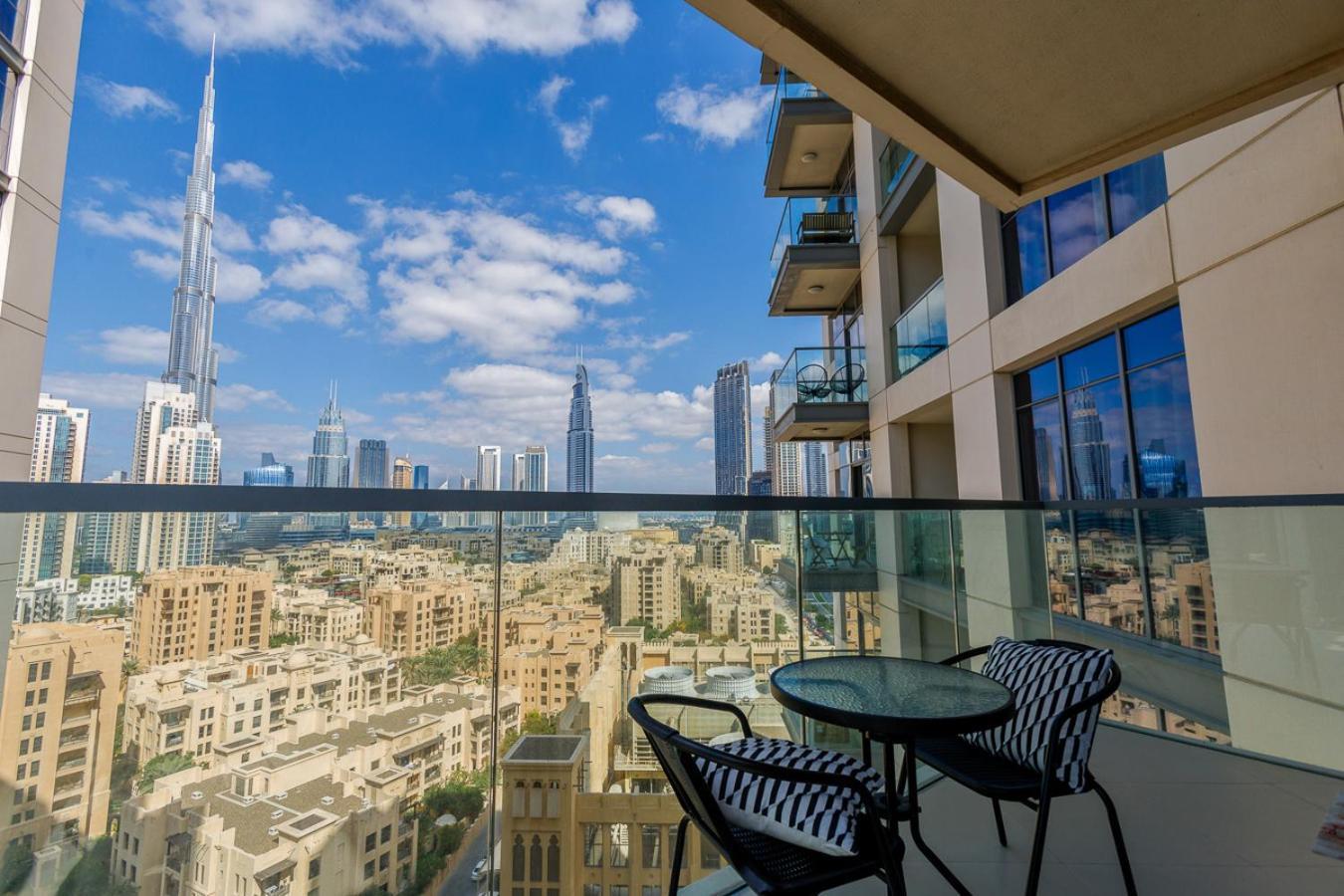 Burj Khalifa View - 1br In Bellevue Tower 2, Downtown - Allsopp & Allsopp * Dubai