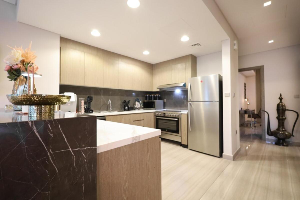 Stunning 4 Bed Villa, Private Pool, Damac Hills Dubai