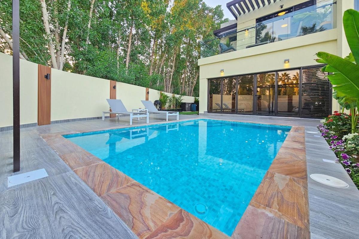 Villa Stunning 4 Bed Villa, Private Pool, Damac Hills