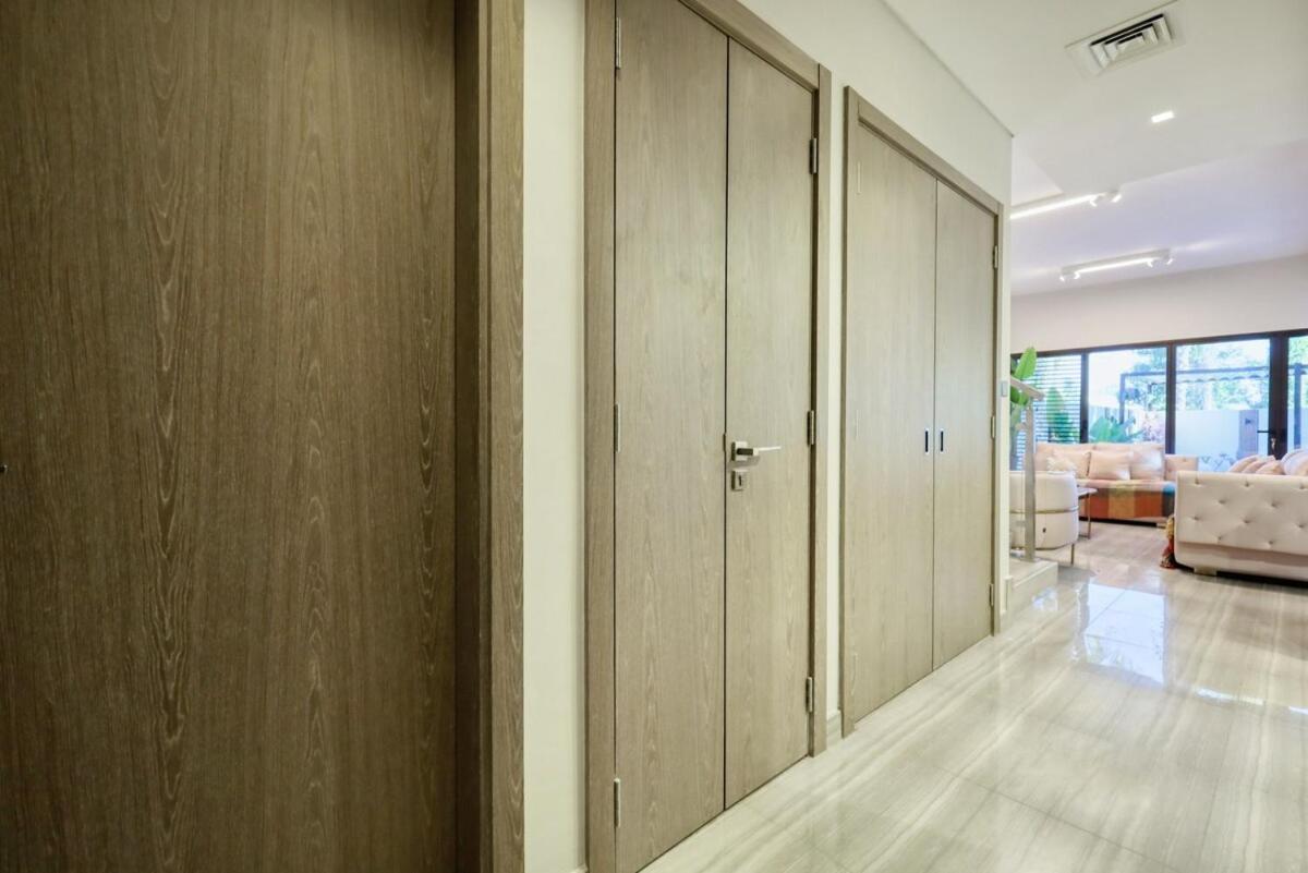 Stunning 4 Bed Villa, Private Pool, Damac Hills *