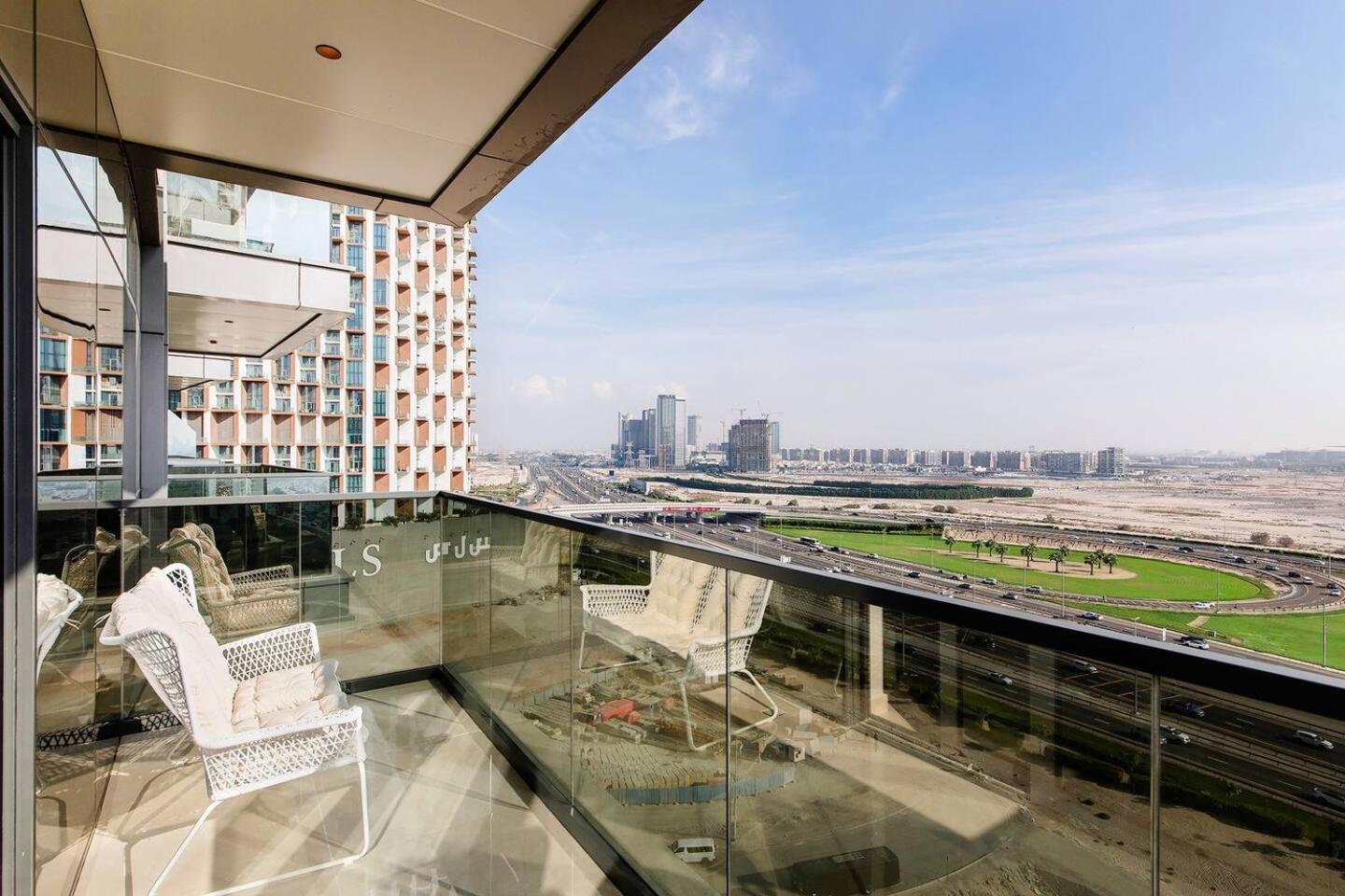 10 Mins To Mall1brbusiness Bay Heaven Apartment Dubai