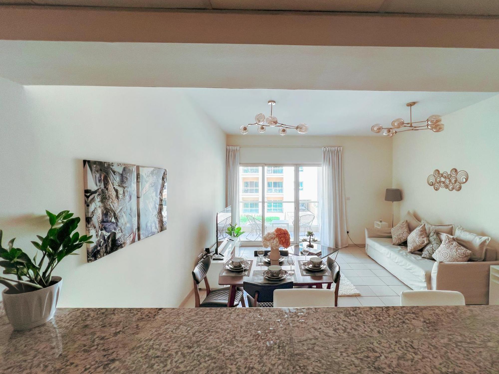 Gorgeous One Bedroom In The Heart Of Apartment