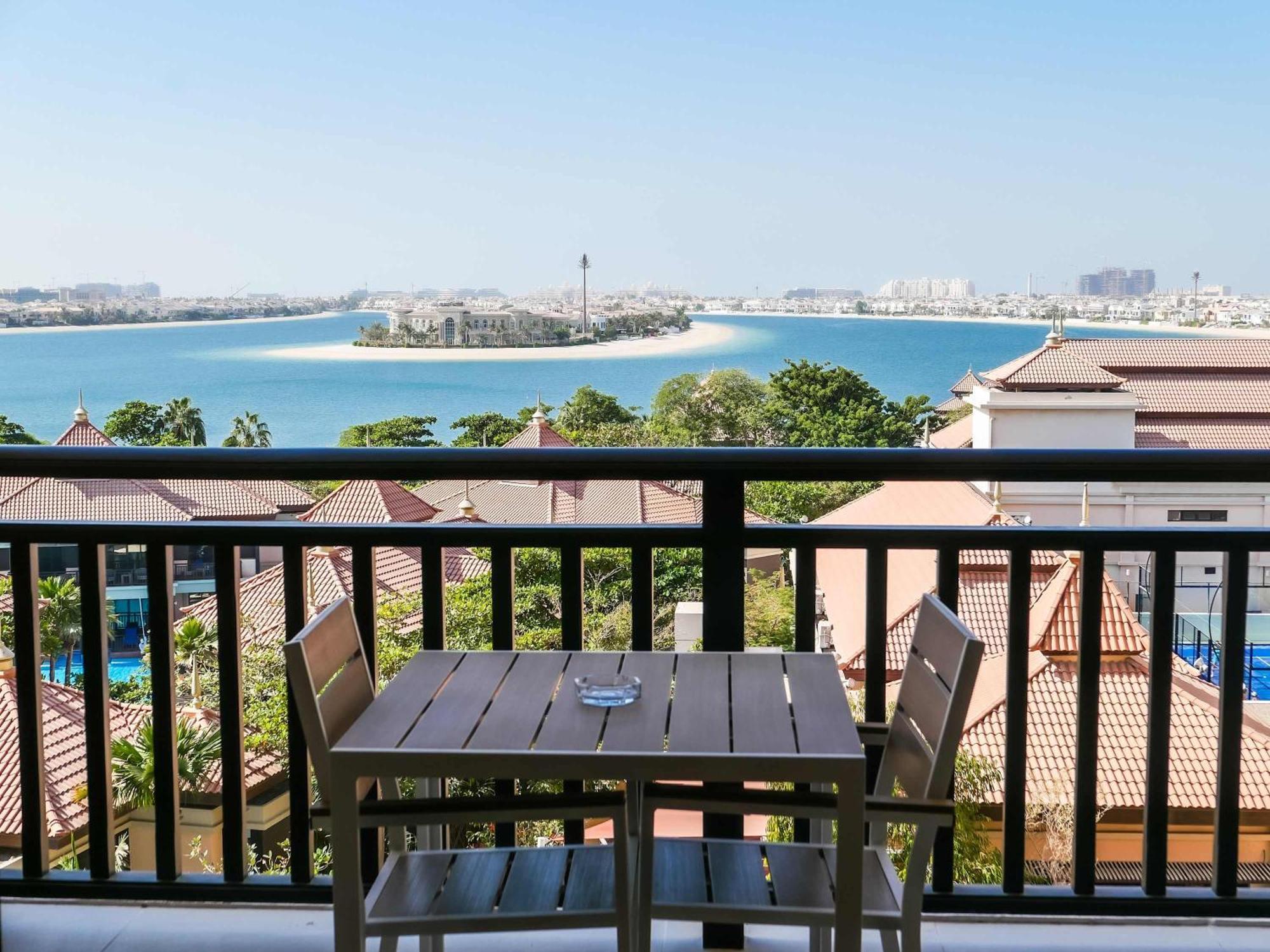 Apartment Renovated 1br Haven In 5 Star