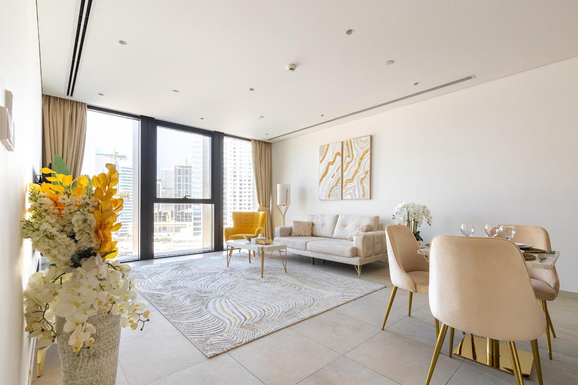 Apartment Modern 1br In The Heart Of By Simply Comfort Dubai