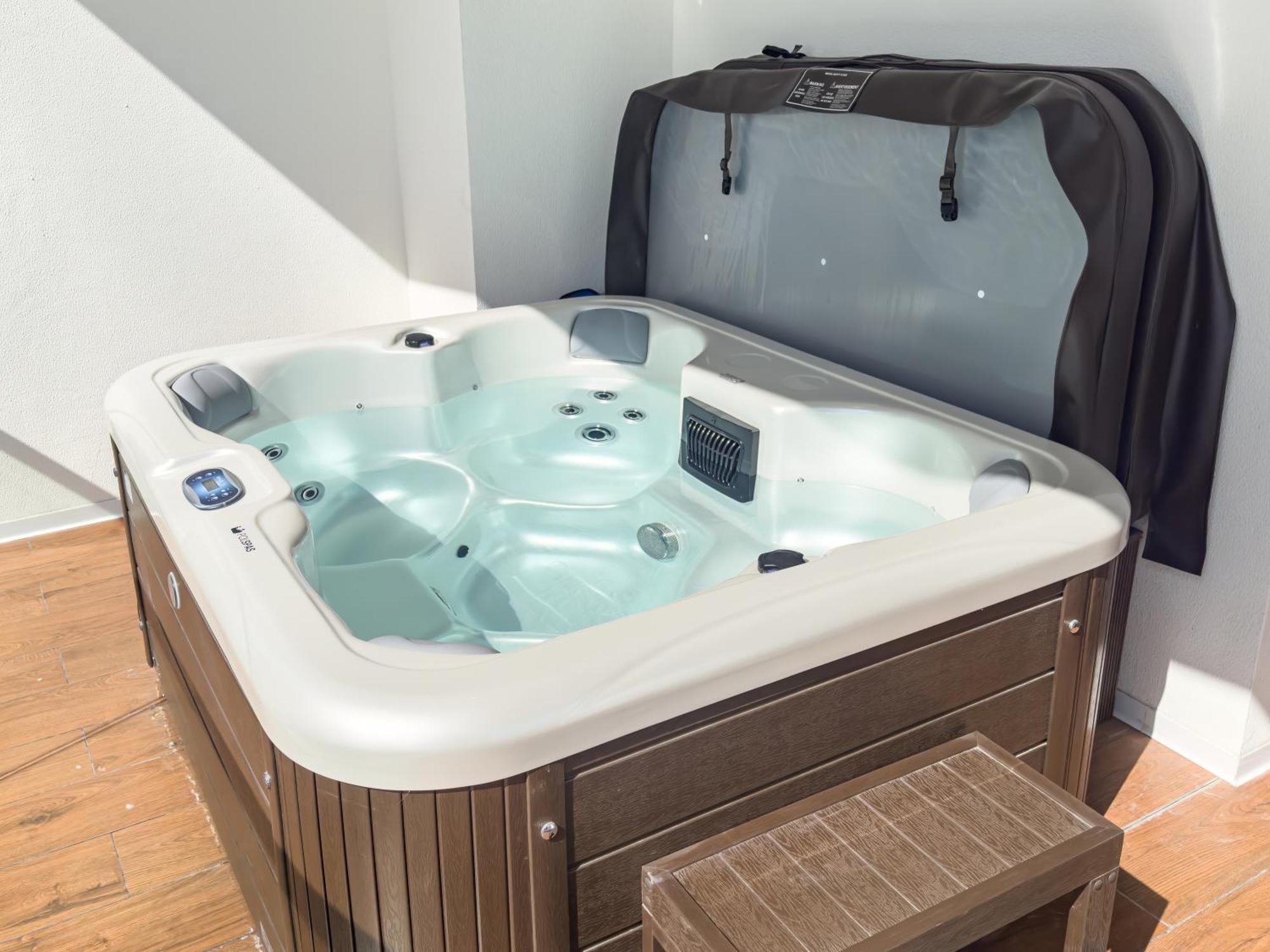 Apartment Luxury Marasi Drive, 1bdr With Private Jacuzzi
