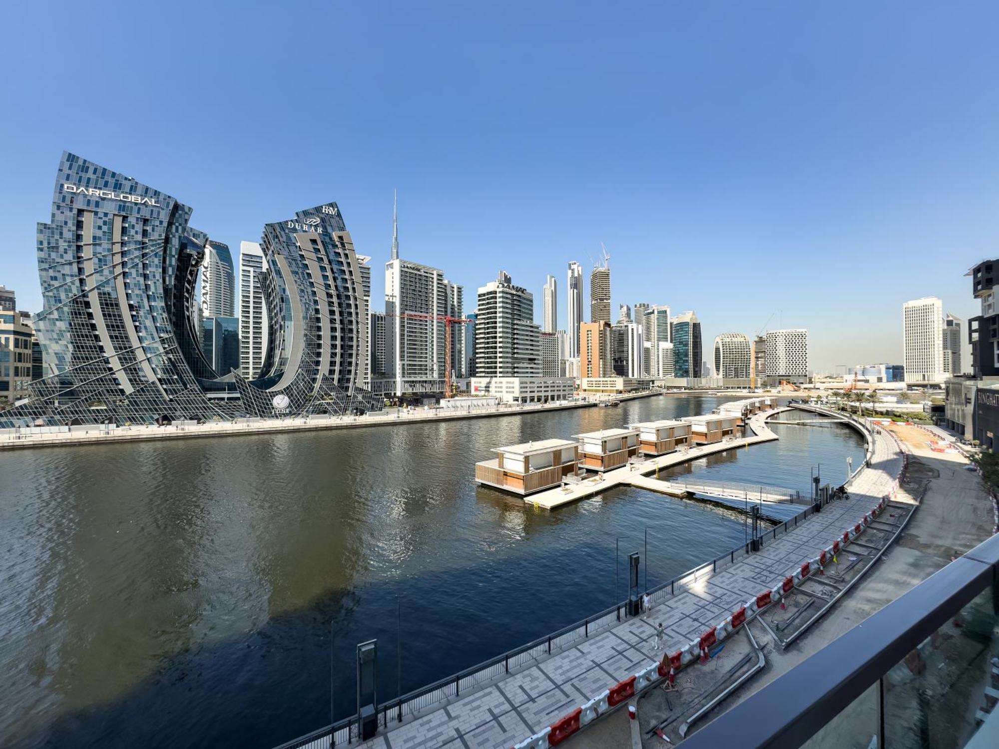 Luxury Marasi Drive, 1bdr With Private Jacuzzi Dubai