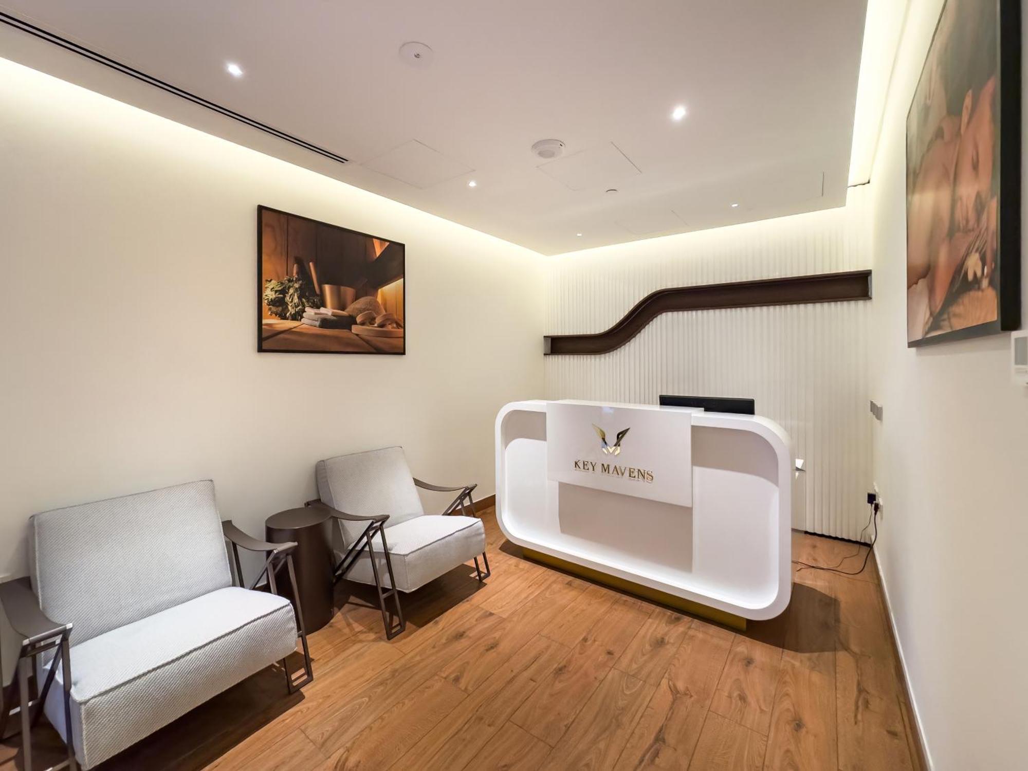 Luxury Marasi Drive, 1bdr With Private Jacuzzi * Dubai