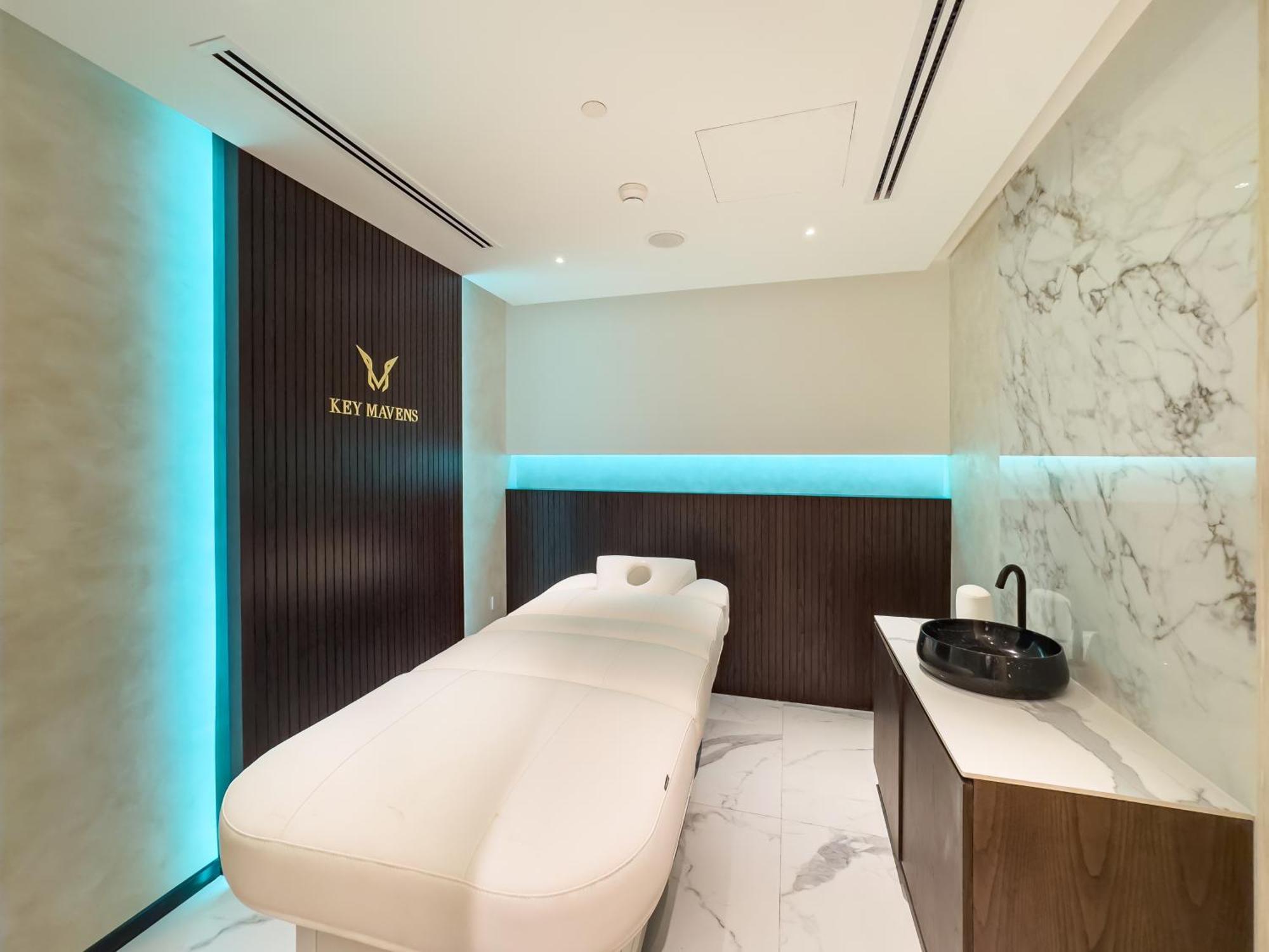 Luxury Marasi Drive, 1bdr With Private Jacuzzi * Dubai
