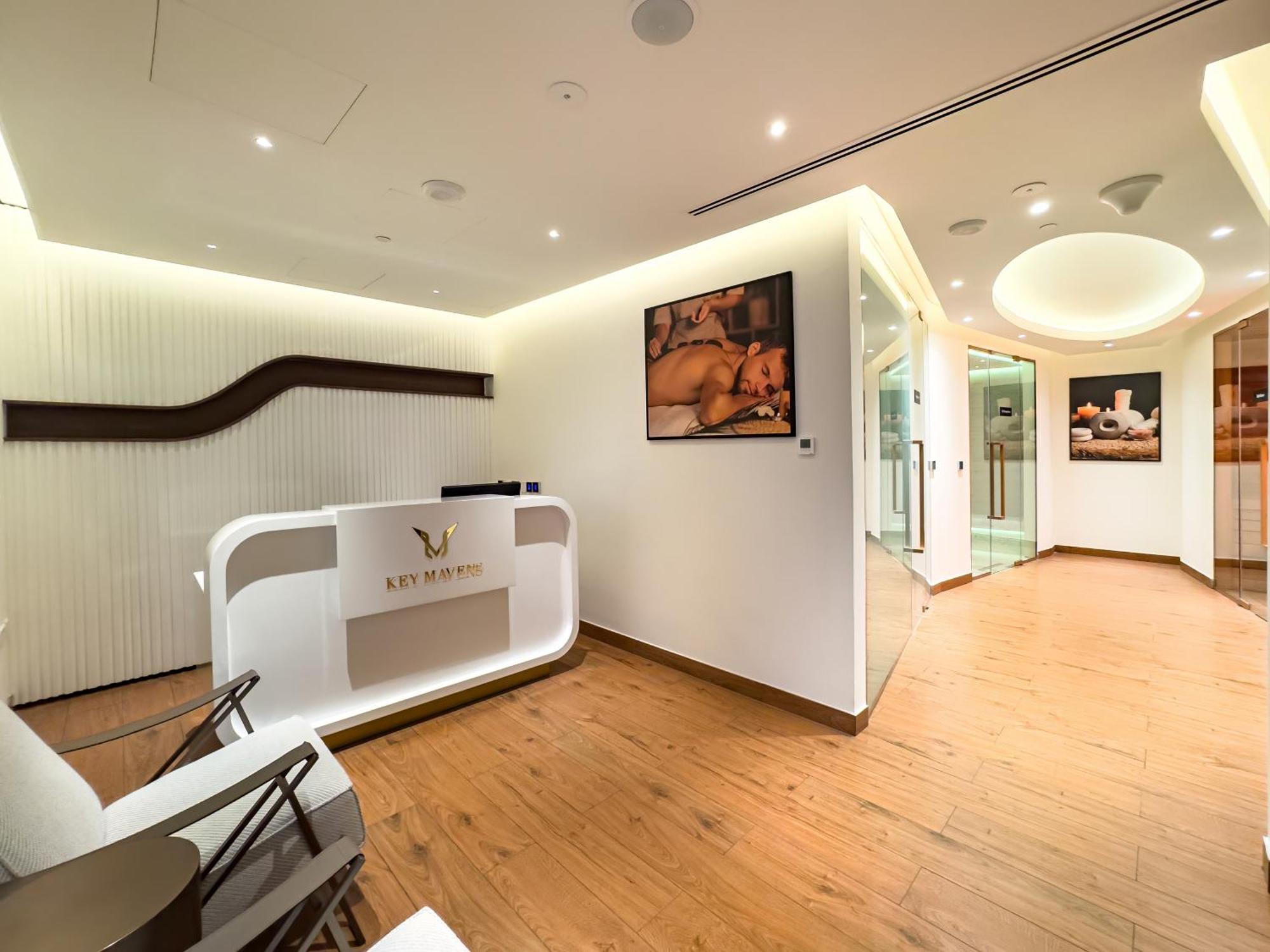 Apartment Luxury Marasi Drive, 1bdr With Private Jacuzzi