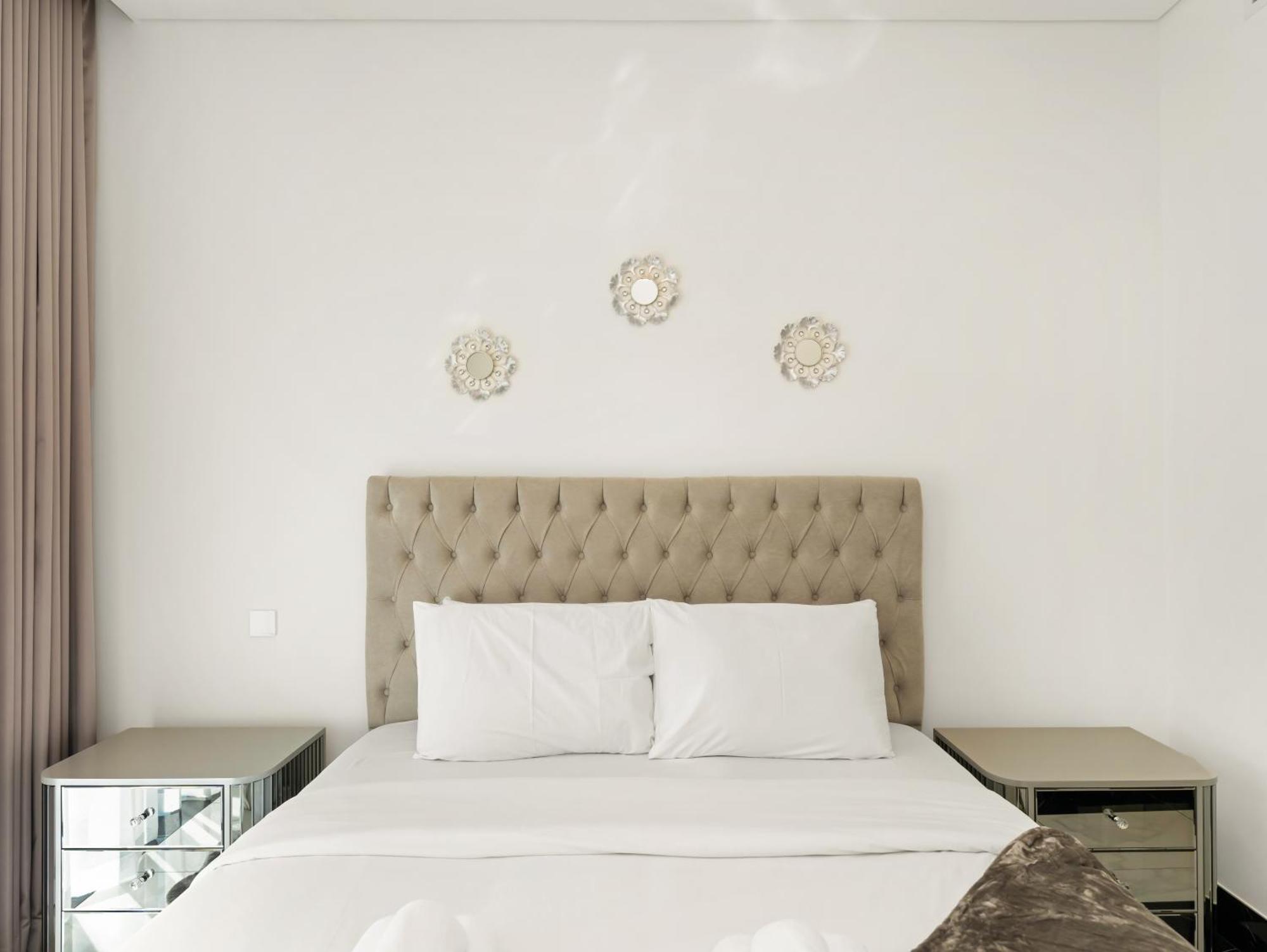 Apartment Luxury Marasi Drive, 1bdr With Private Jacuzzi
