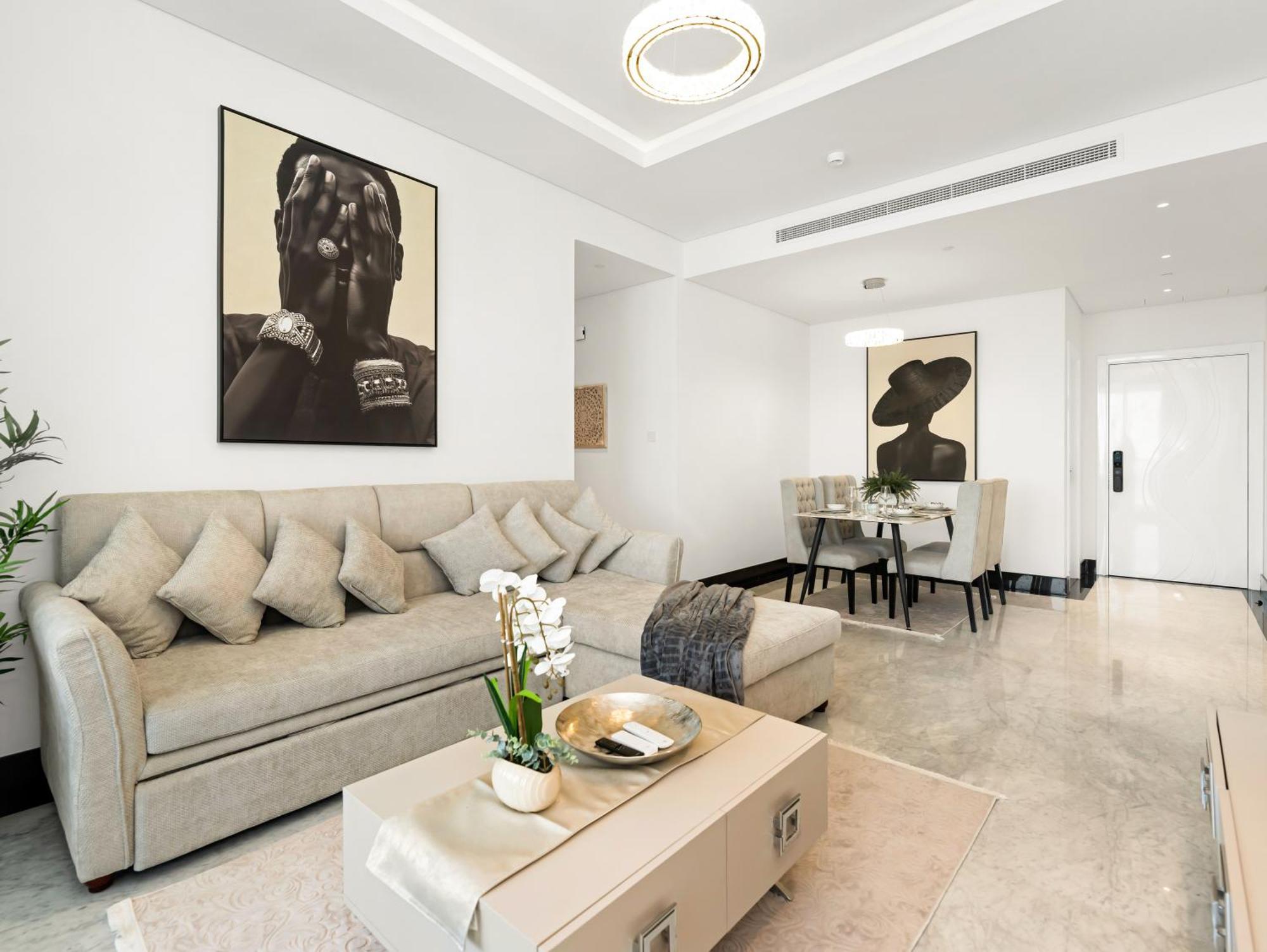 Luxury Marasi Drive, 1bdr With Private Jacuzzi Apartment *