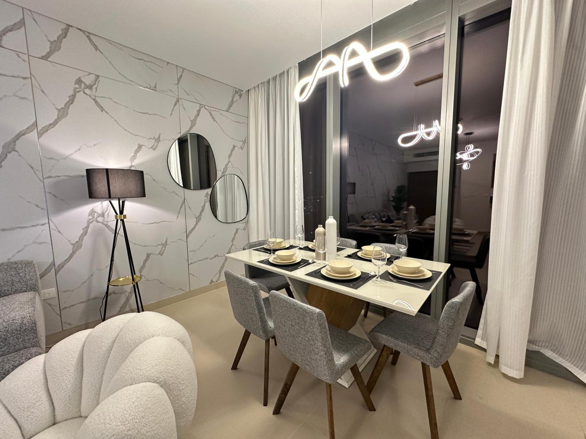 5242 Emaar T1 Marina - Infinity Homes