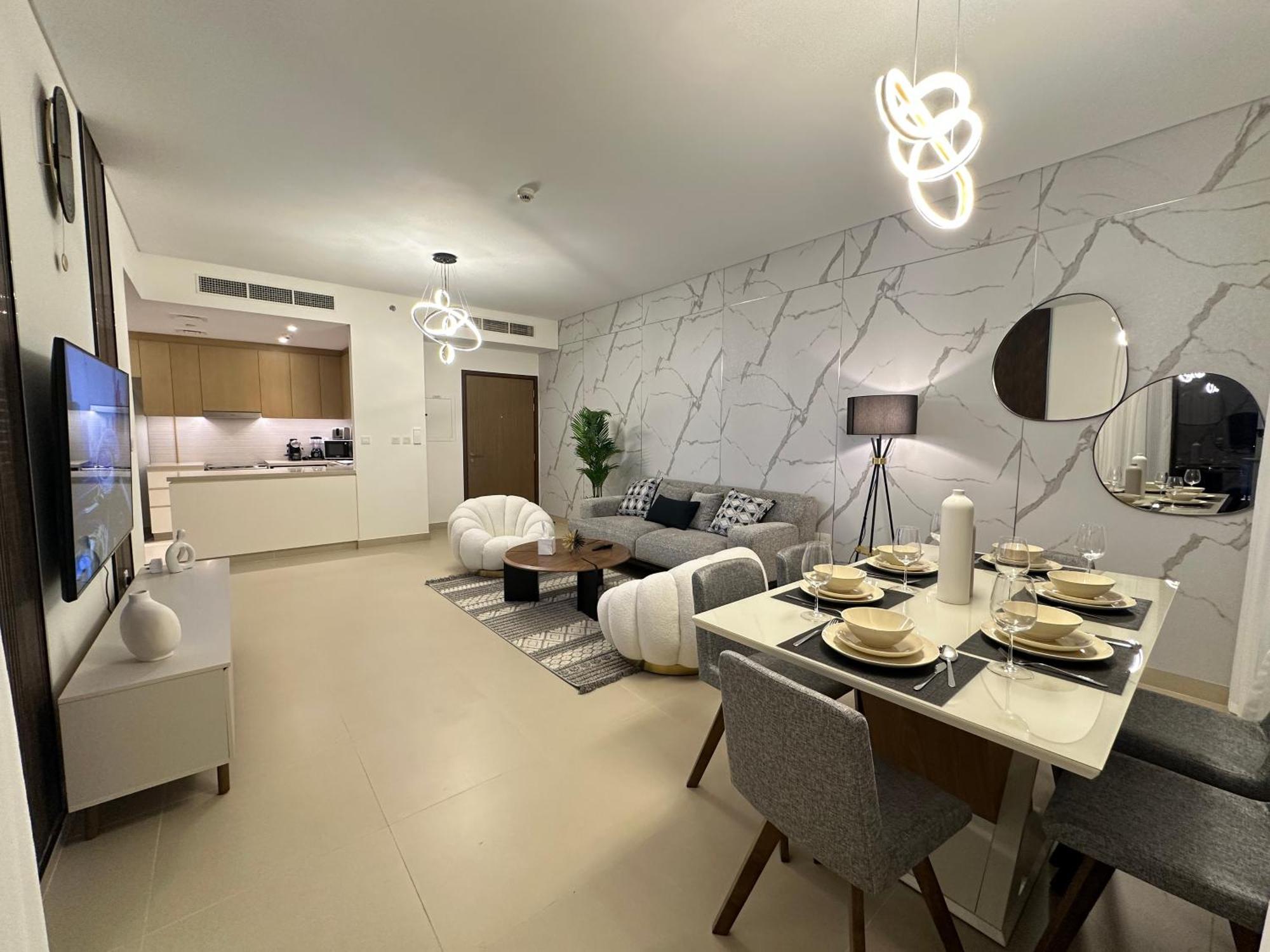 5242 Emaar T1 Marina - Infinity Homes *