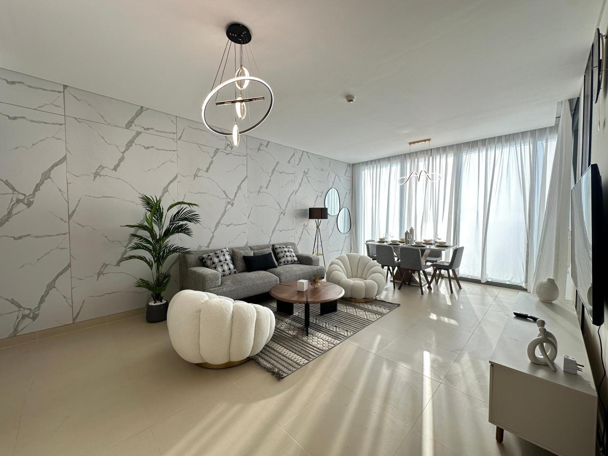 5242 Emaar T1 Marina - Infinity Homes Apartment