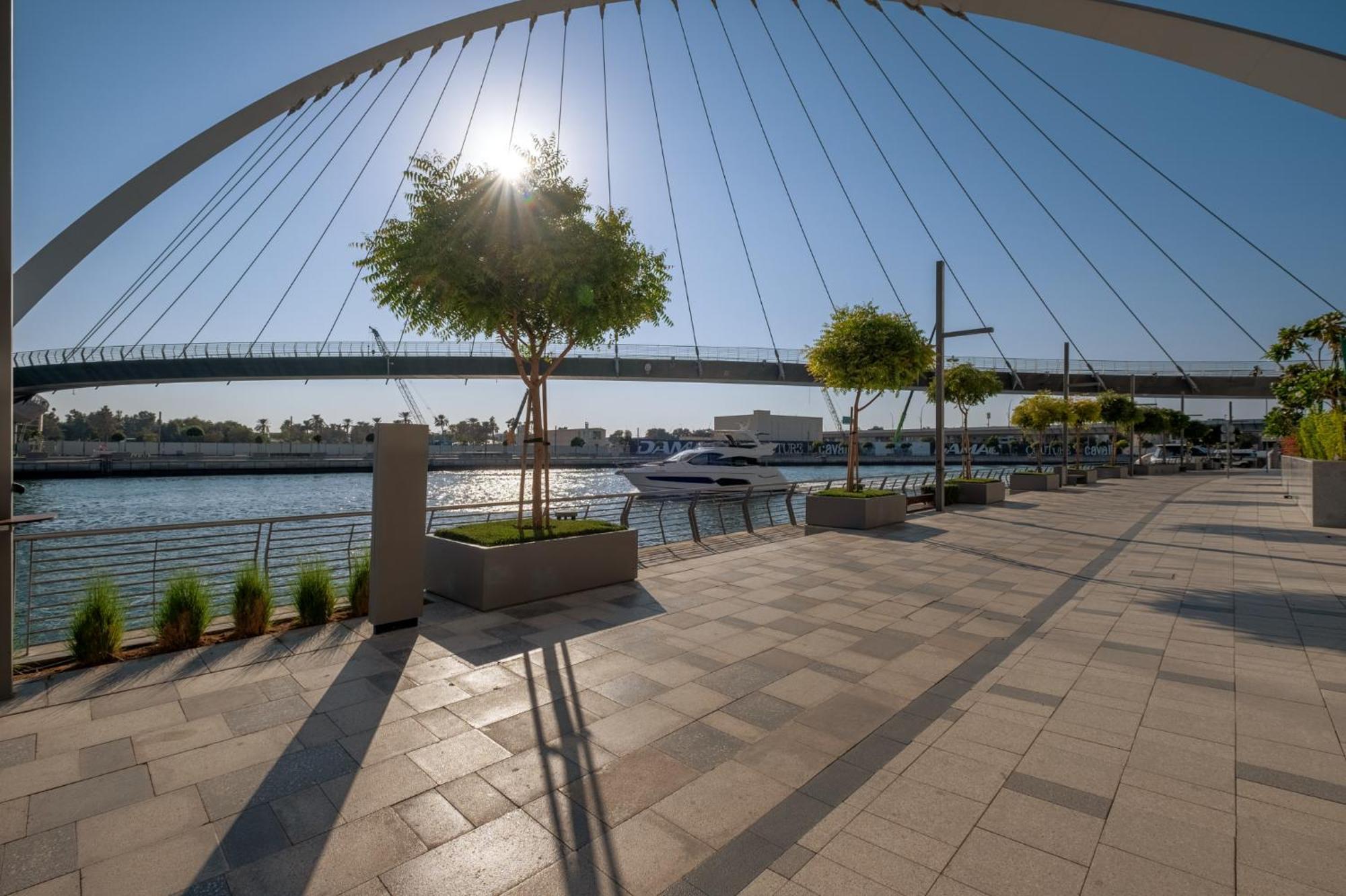 Canalfront - Location Up To 7 Guests Dubai
