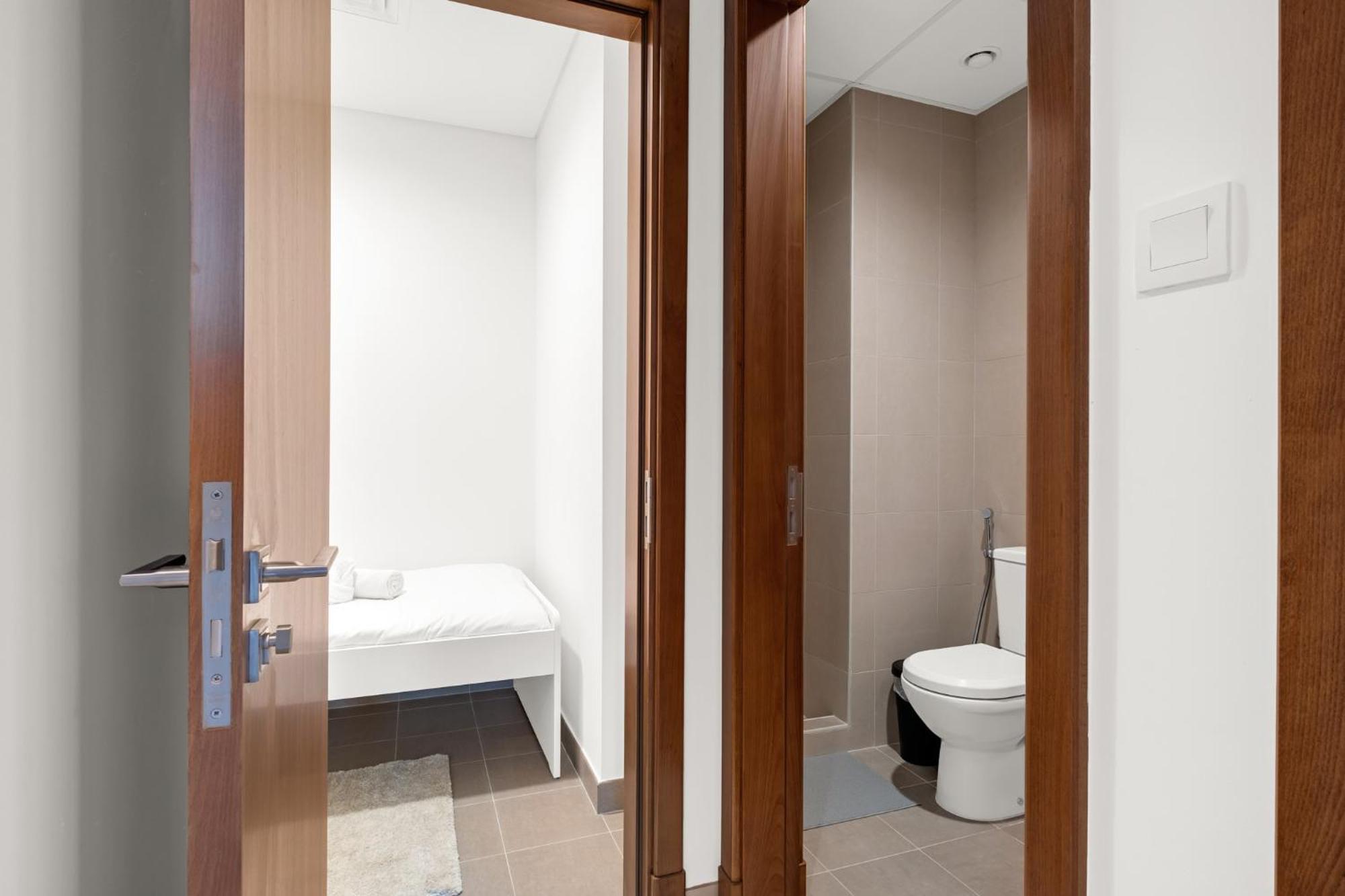 Canalfront - Location Up To 7 Guests Apartment Dubai