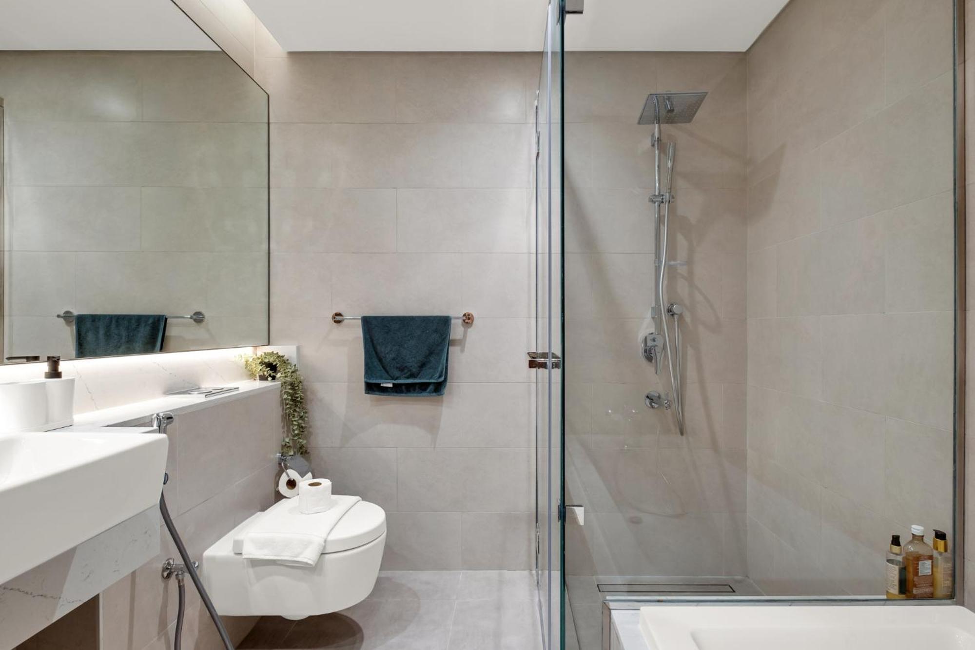 Apartment Canalfront - Location Up To 7 Guests Dubai
