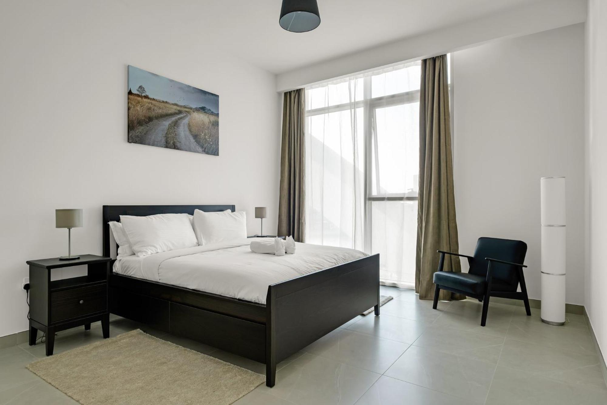 Apartment Canalfront - Location Up To 7 Guests Dubai