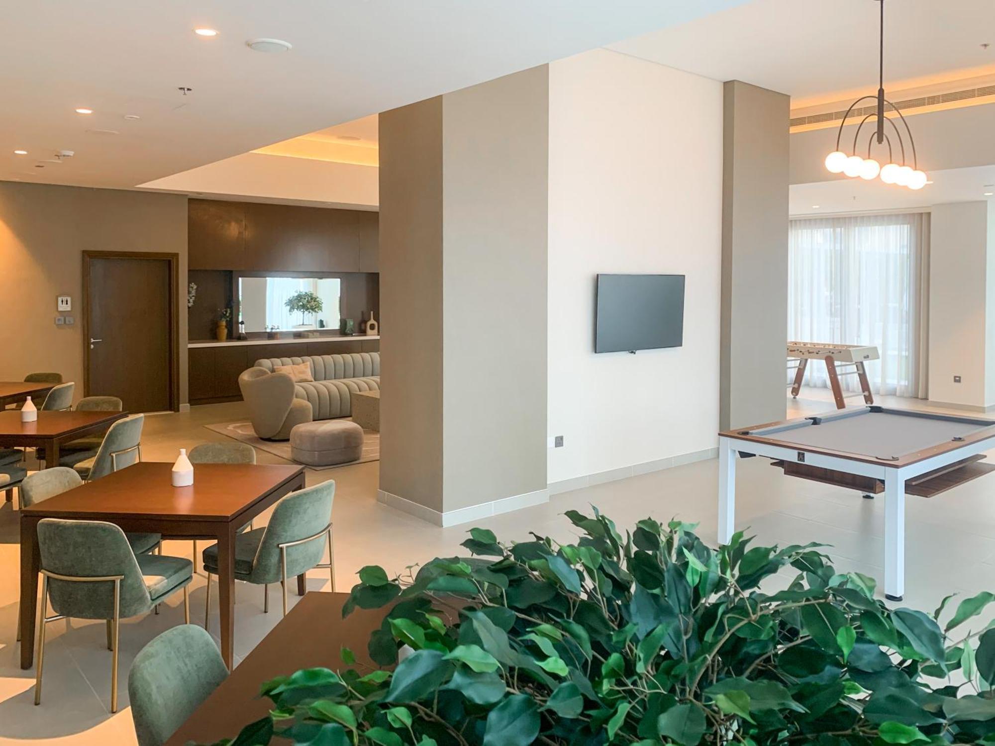 2br With Pool & Gym 2mins To Burj & Mall * Dubai