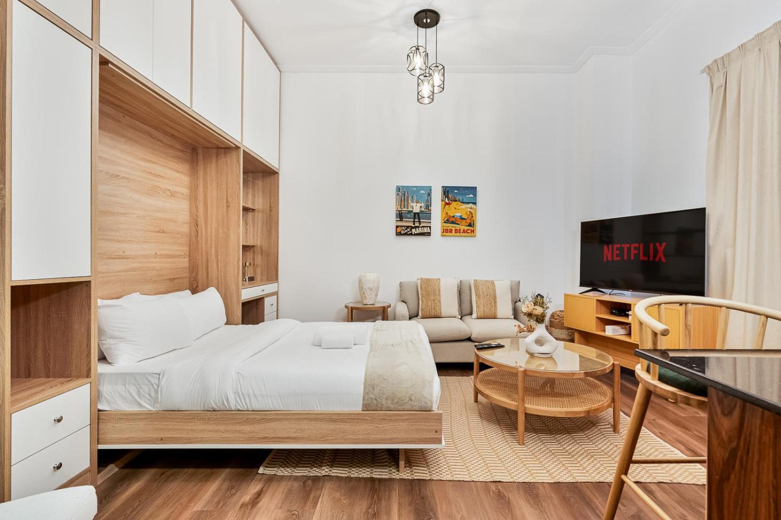Apartment With Pool, Gym, Squash And Badminton Courts