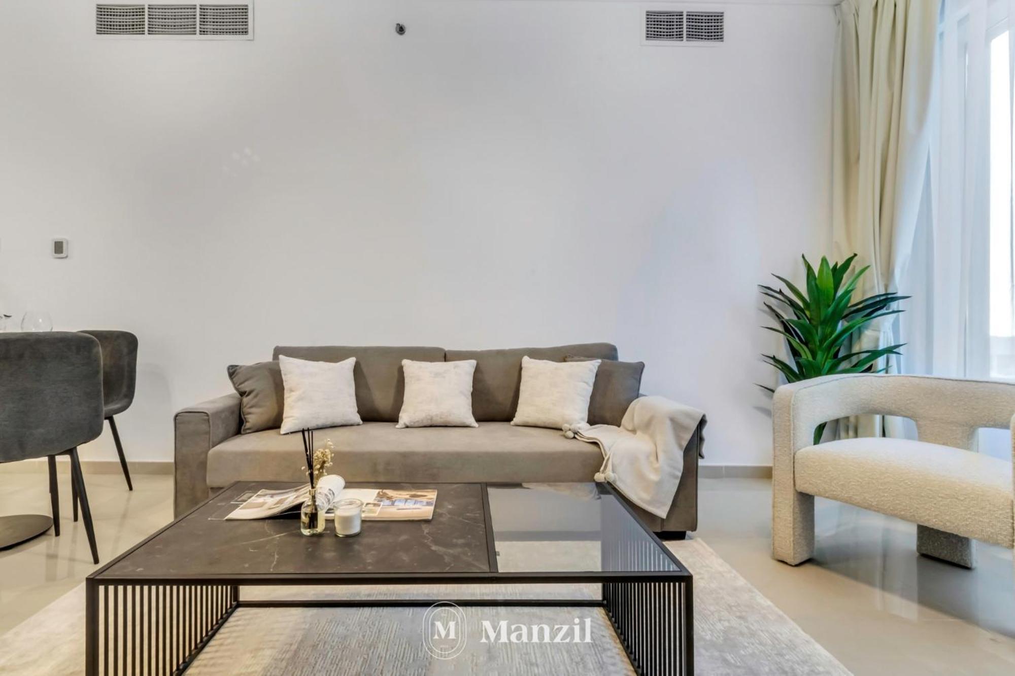 Luxury In Jvc Near Circle Mall *