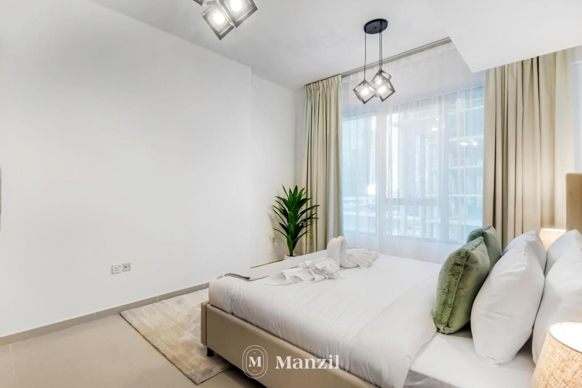 Luxury In Jvc Near Circle Mall Apartment *