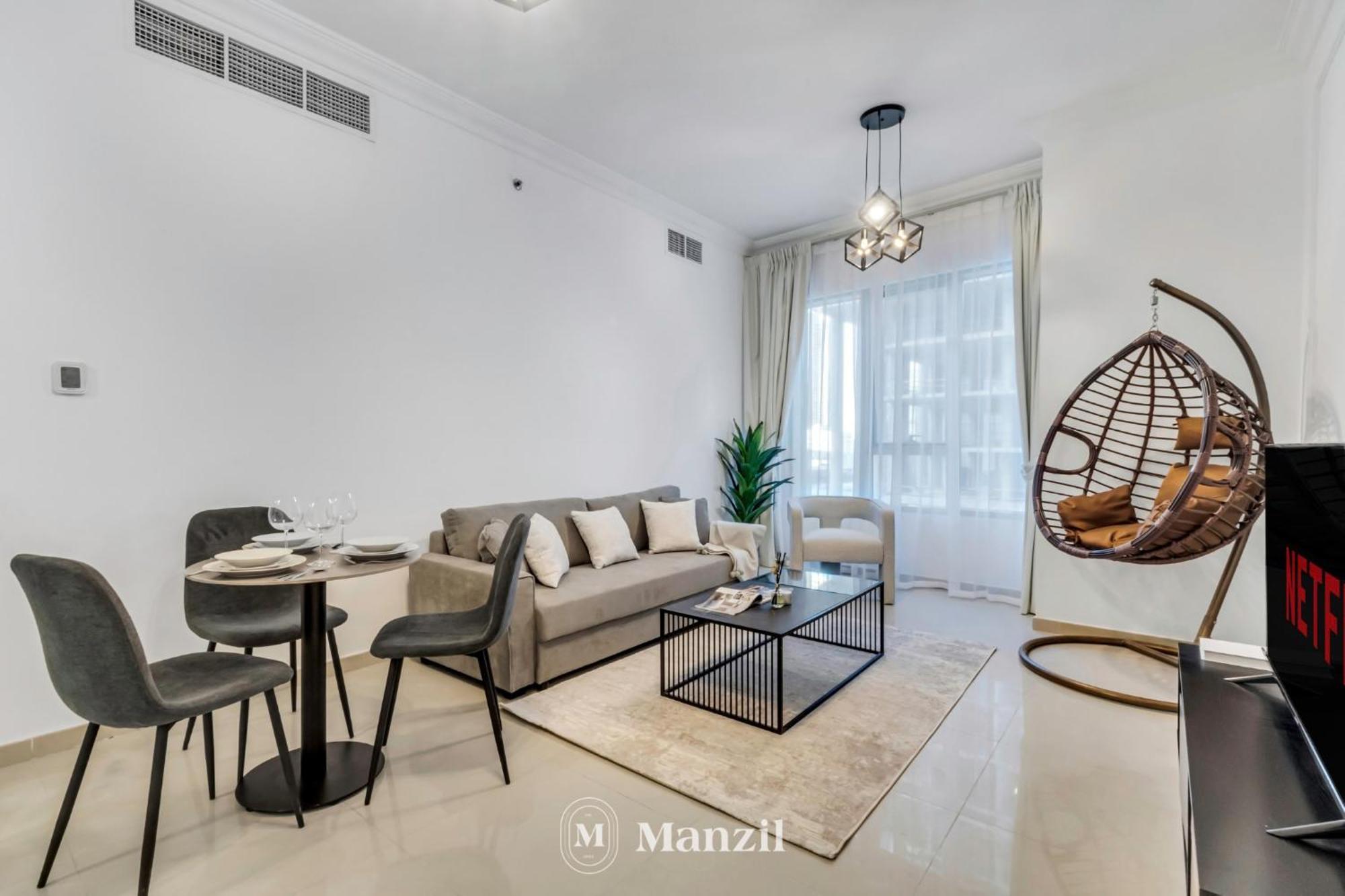 Apartment Luxury In Jvc Near Circle Mall *
