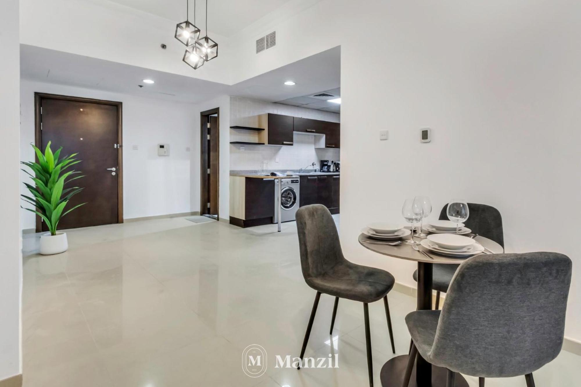 Luxury In Jvc Near Circle Mall