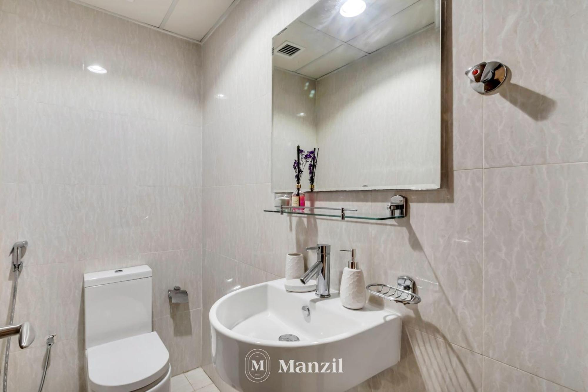 Luxury In Jvc Near Circle Mall *