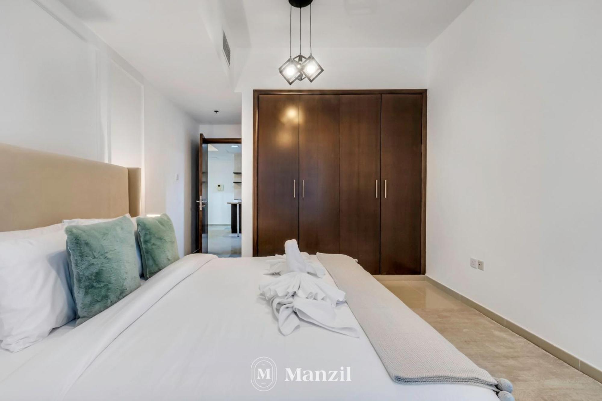 Luxury In Jvc Near Circle Mall