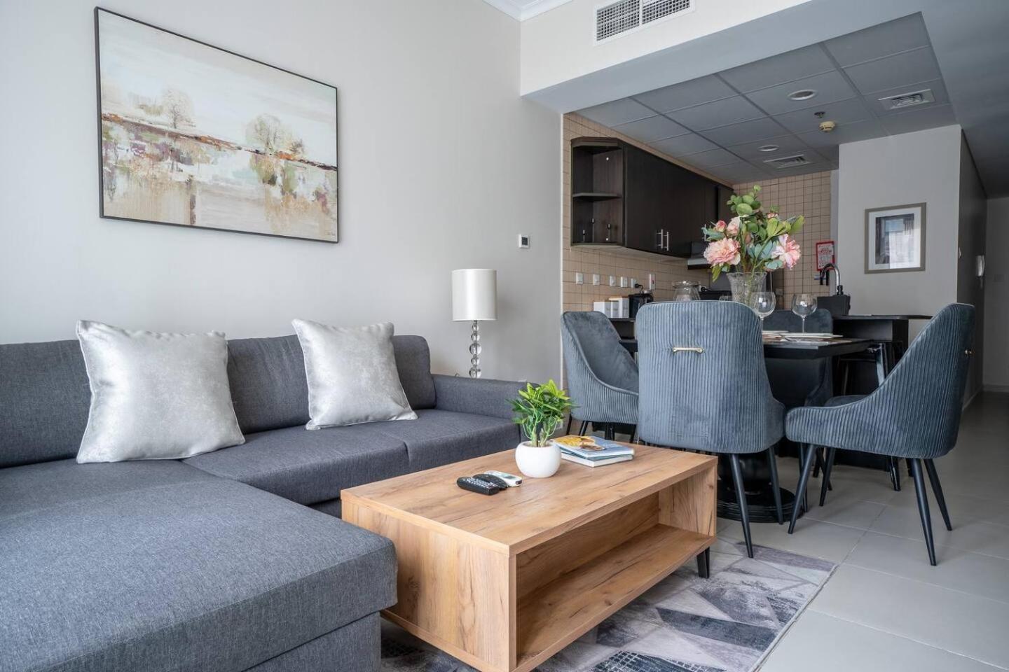 Apartment Vibrant One Bedroom In Jbr