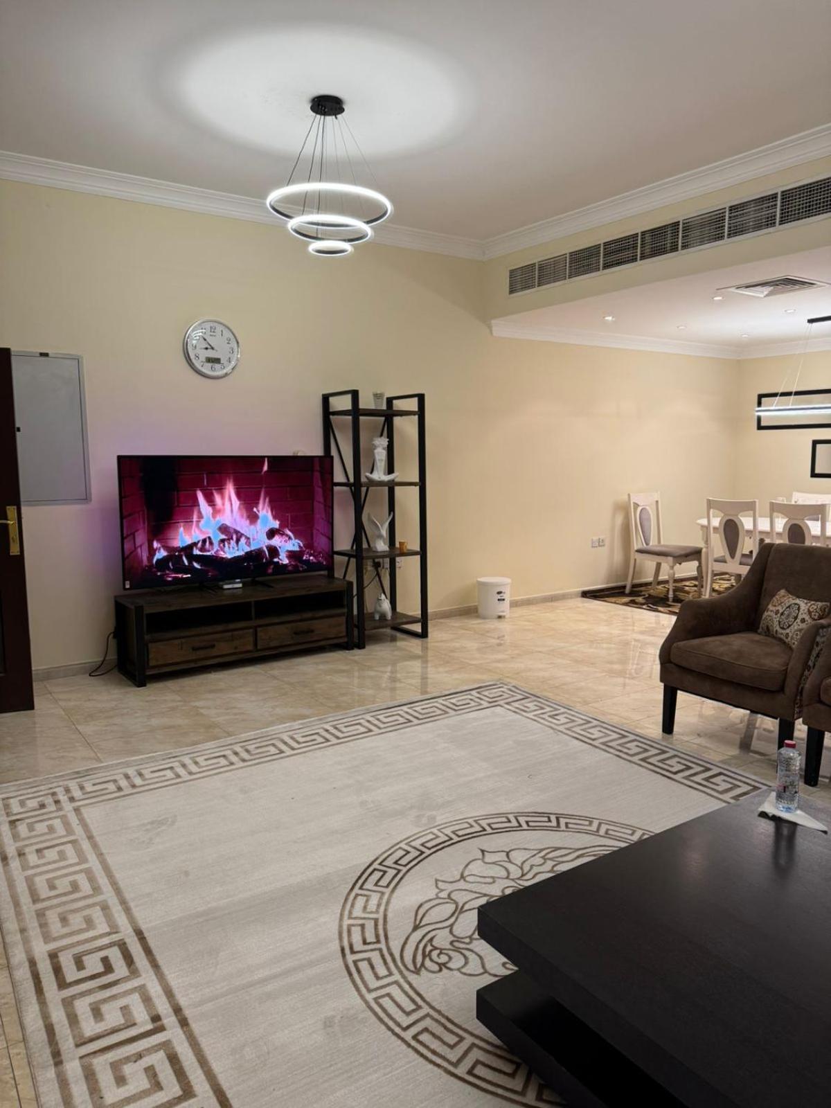Villa Royal Line Dubai