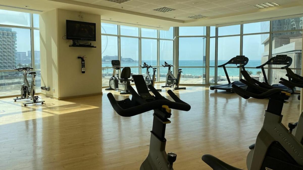 Stylish With Stunning View Dubai