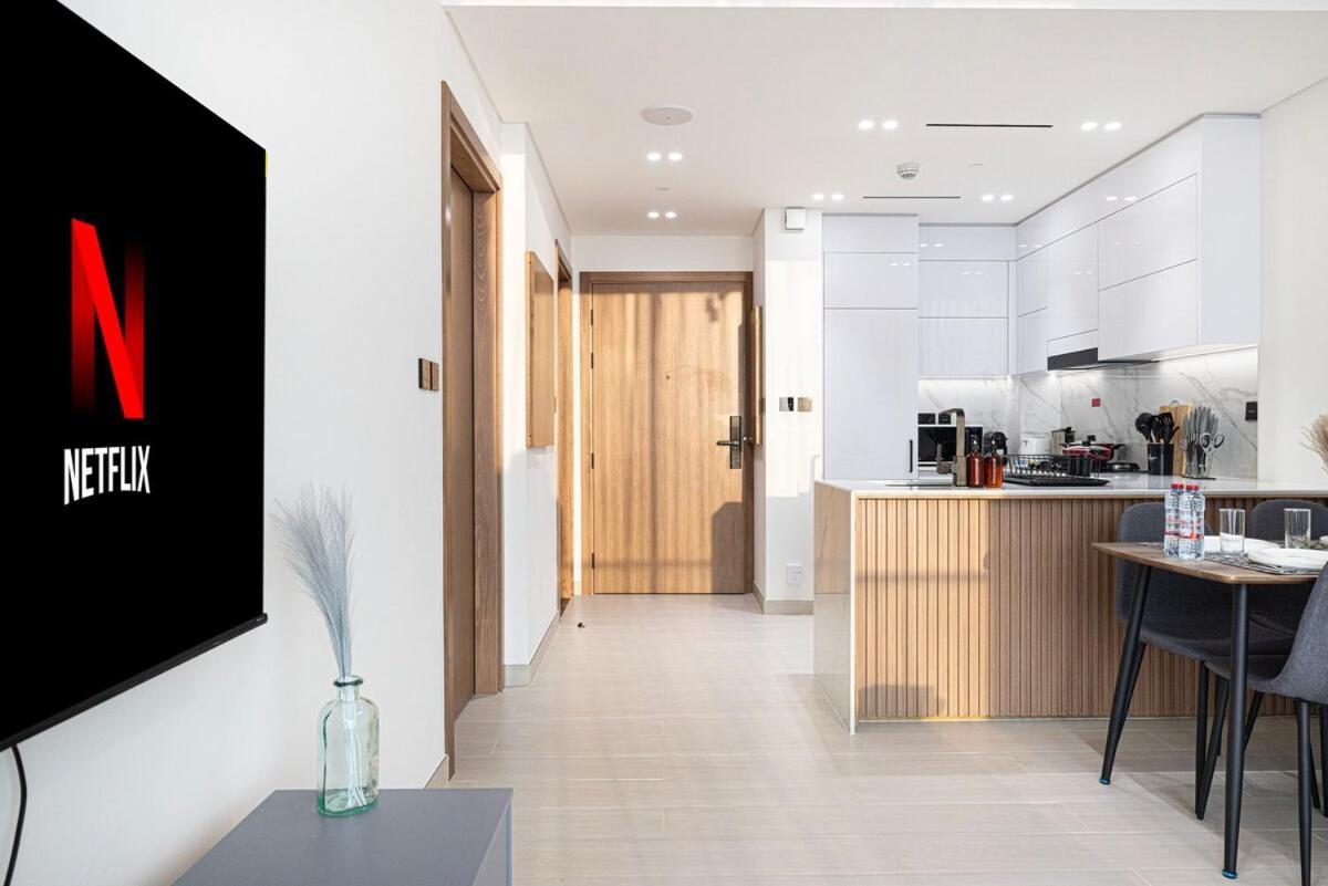 Brand New On Floor 1br W And Pool Apartment Dubai