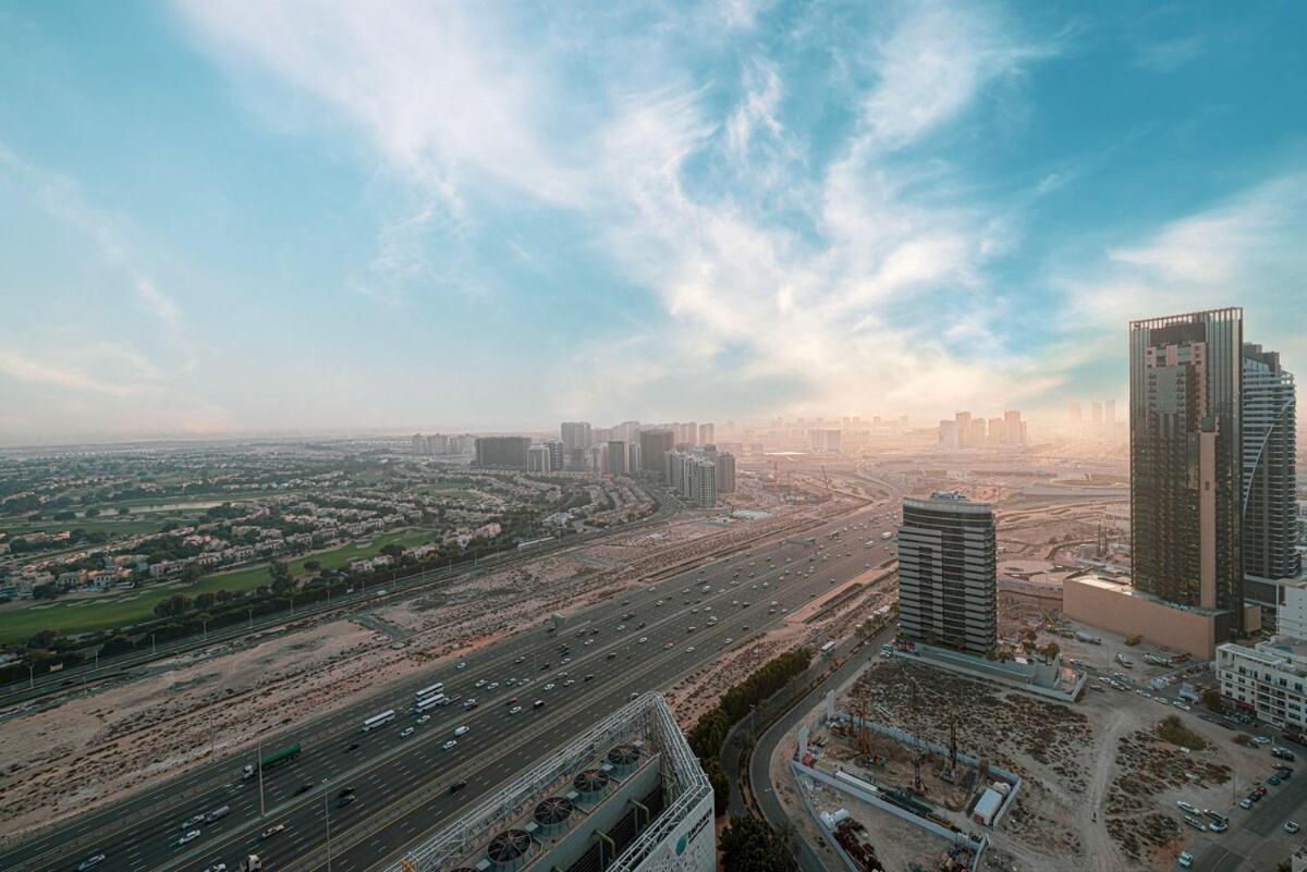 Apartment Brand New On Floor 1br W And Pool Dubai