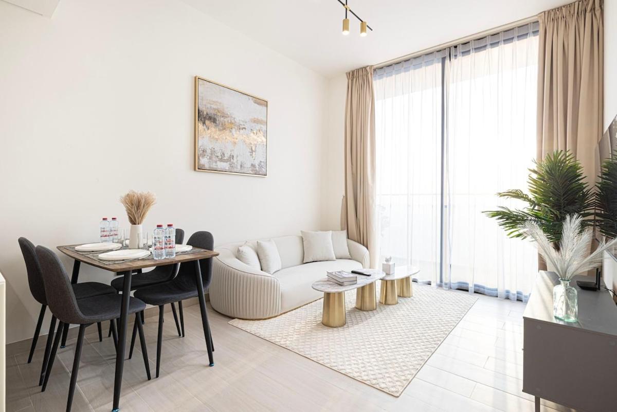 Brand New On Floor 1br W And Pool * Dubai