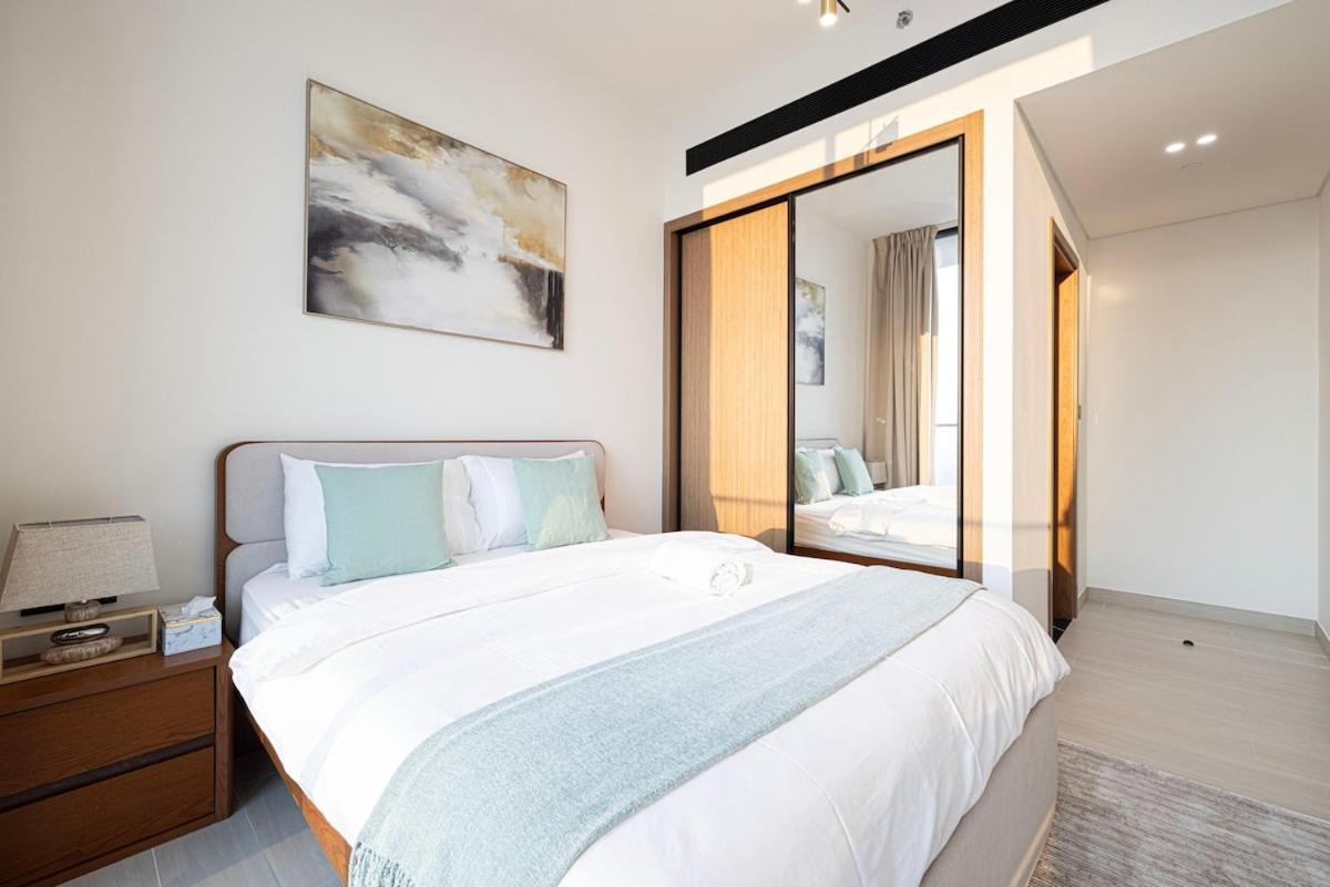 Brand New On Floor 1br W And Pool Apartment *