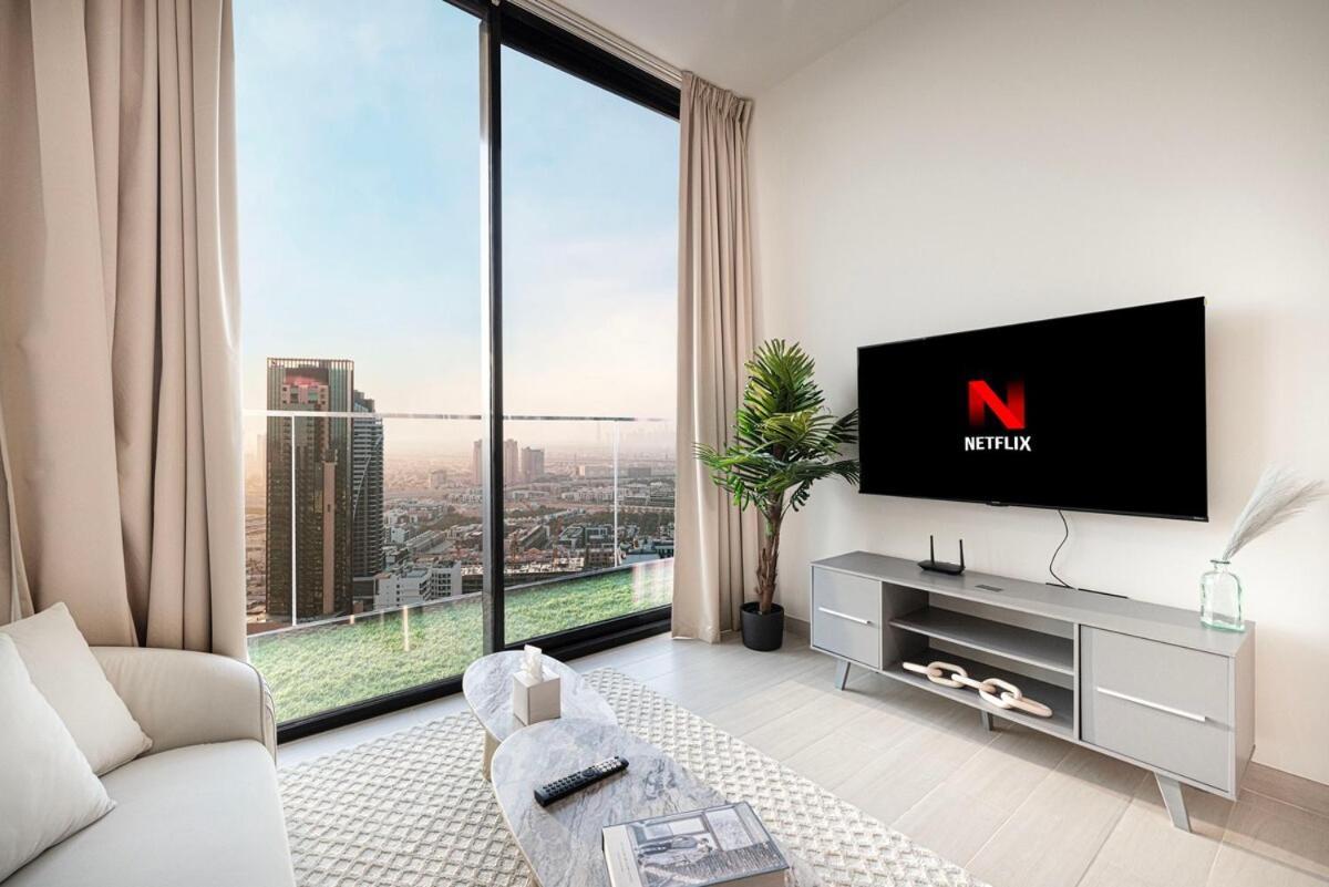 Brand New On Floor 1br W And Pool Apartment Dubai