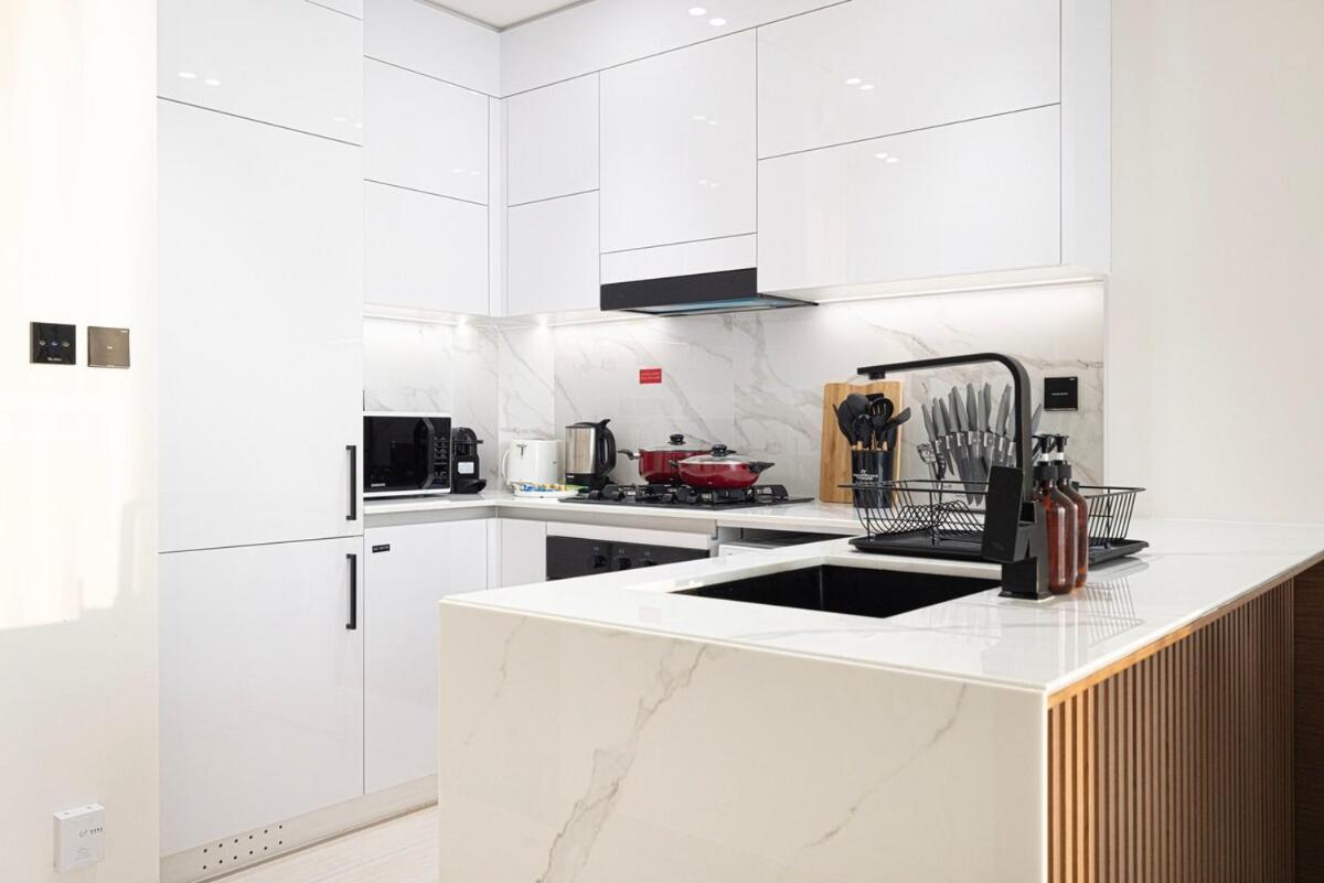 Brand New On Floor 1br W And Pool Dubai
