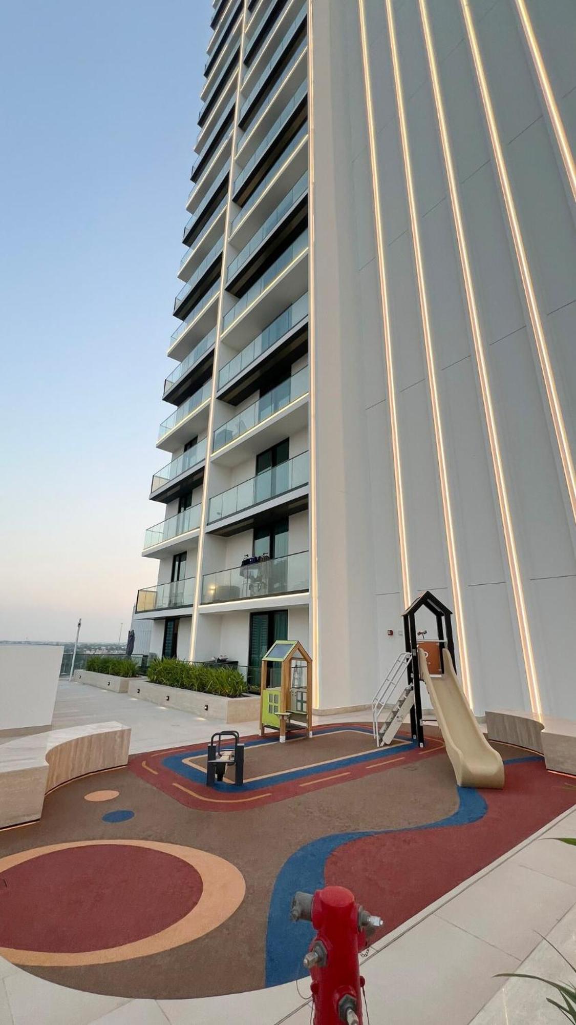 Apartment Brand New On Floor 1br W And Pool *