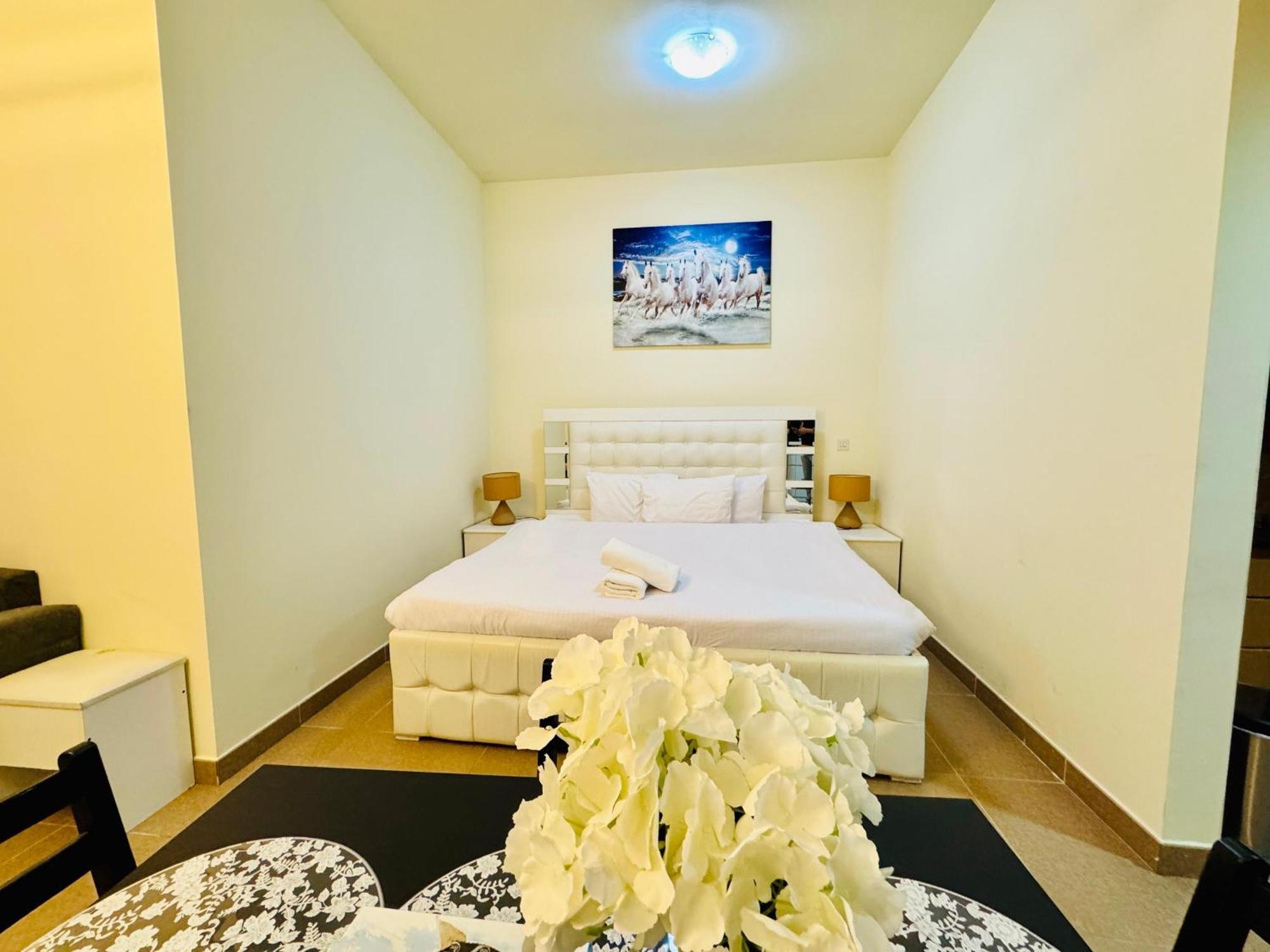 Hm1210 Premium Furnished In Business Bay