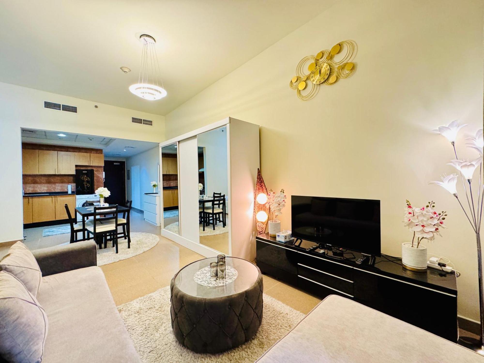 Apartment Hm1210 Premium Furnished In Business Bay *